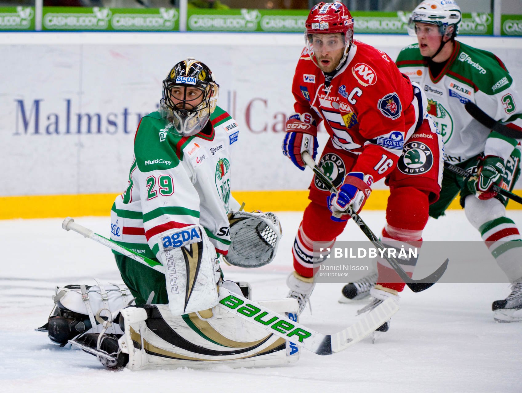 Jürgen Penker, målvakt Rögle och Per Hallin,