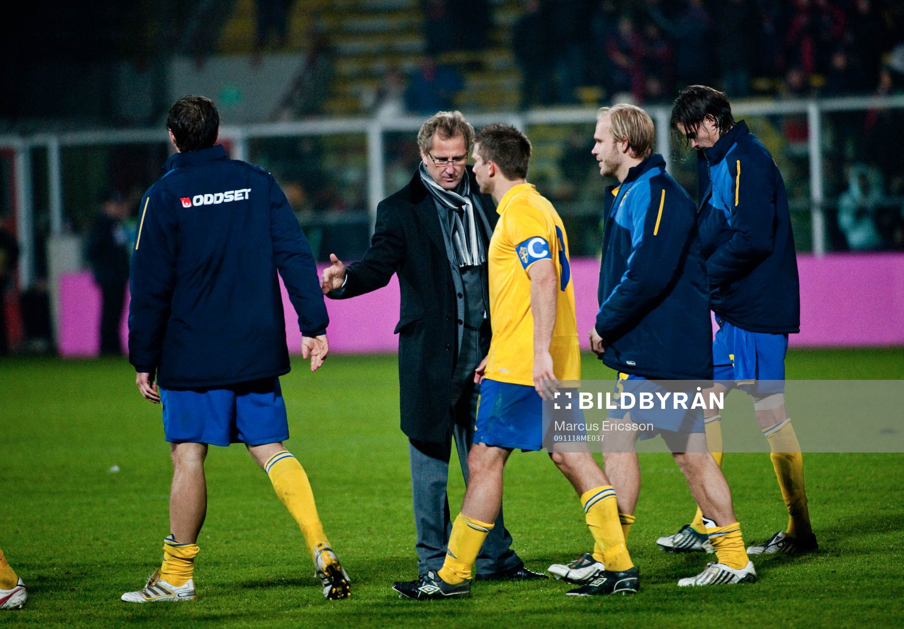 Erik Hamrén, förbundskapten Sverige tackar spelarna