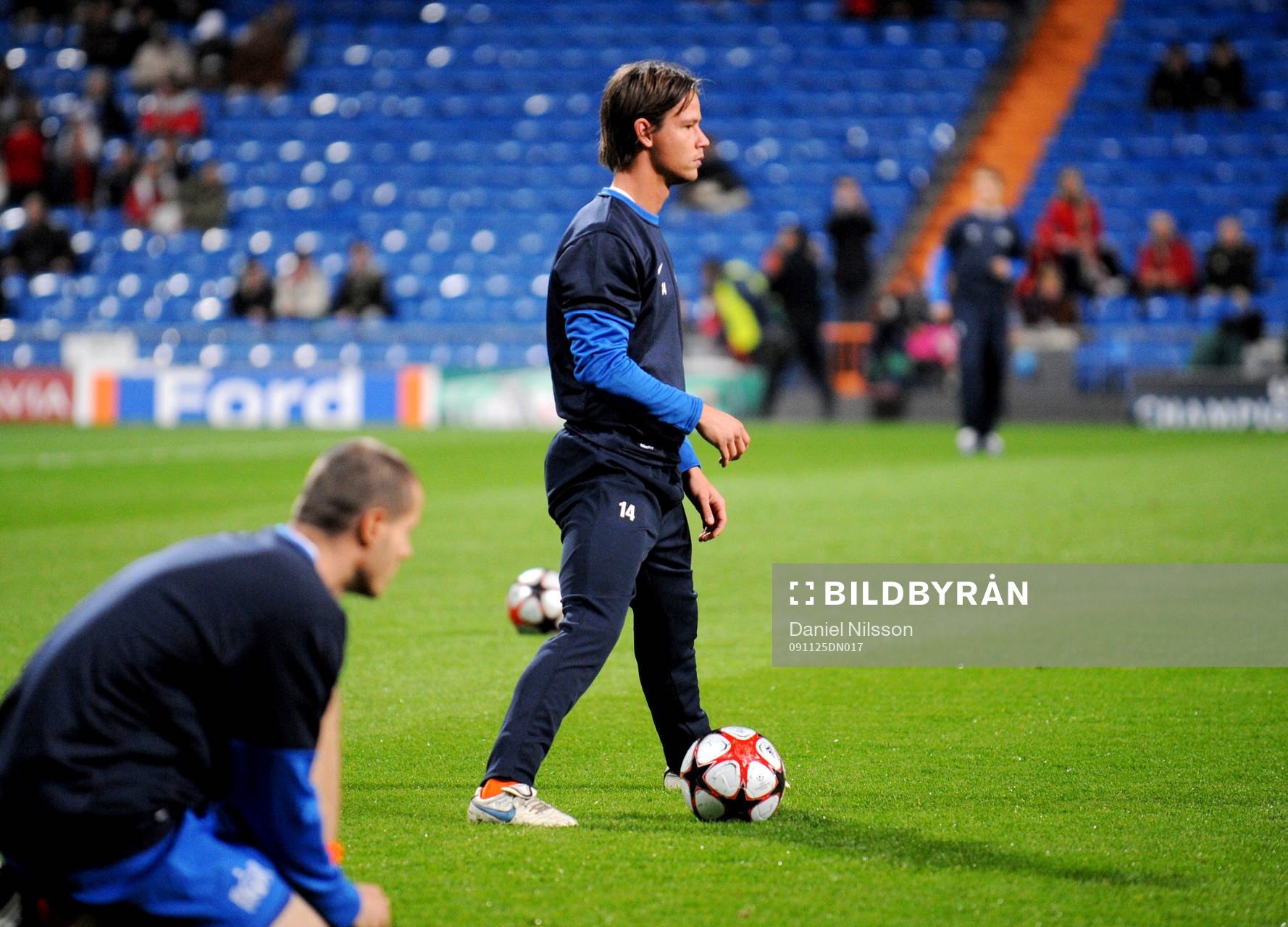 Dusan Djuric, FC Zurich, värmer upp på Santiago Bernabeu