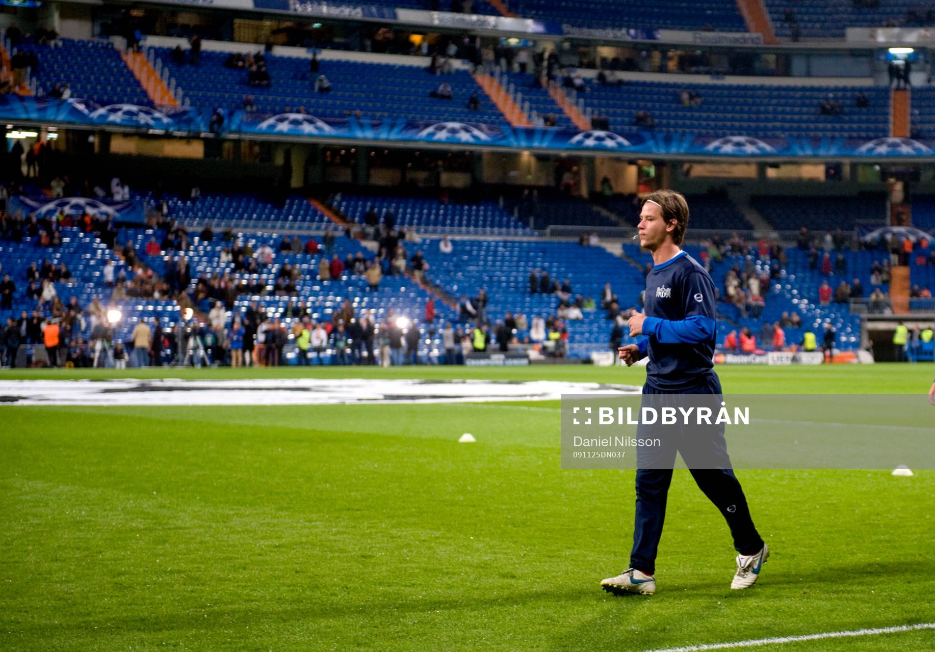 Dusan Djuric, FC Zurich, värmer upp på Santiago Bernabeu