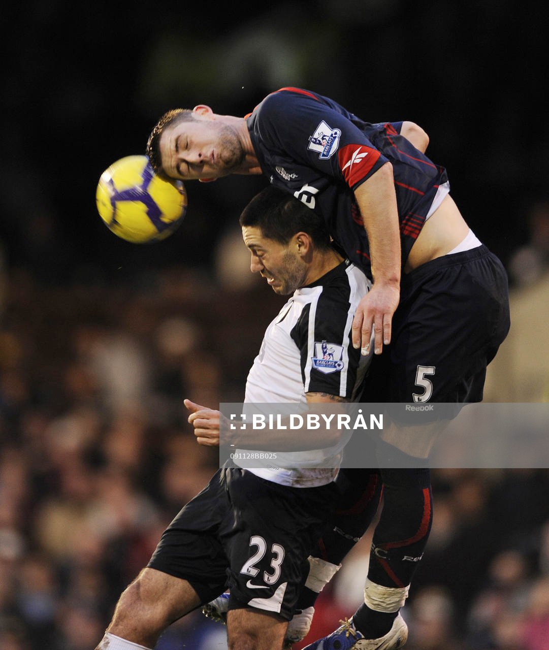  Clint Dempsey och Gary Cahill 