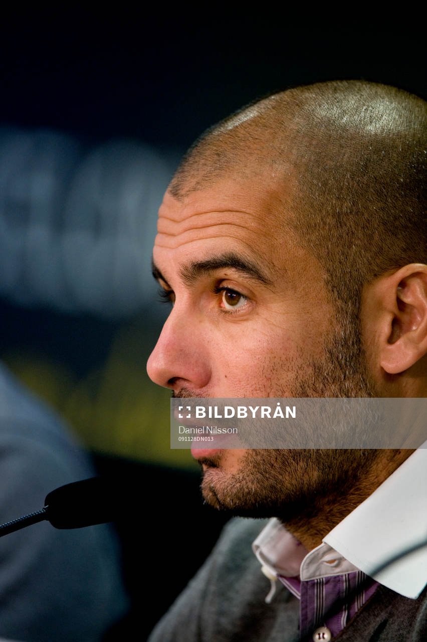   Pep Guardiola, tränare FC Barcelona, under presskonferens.