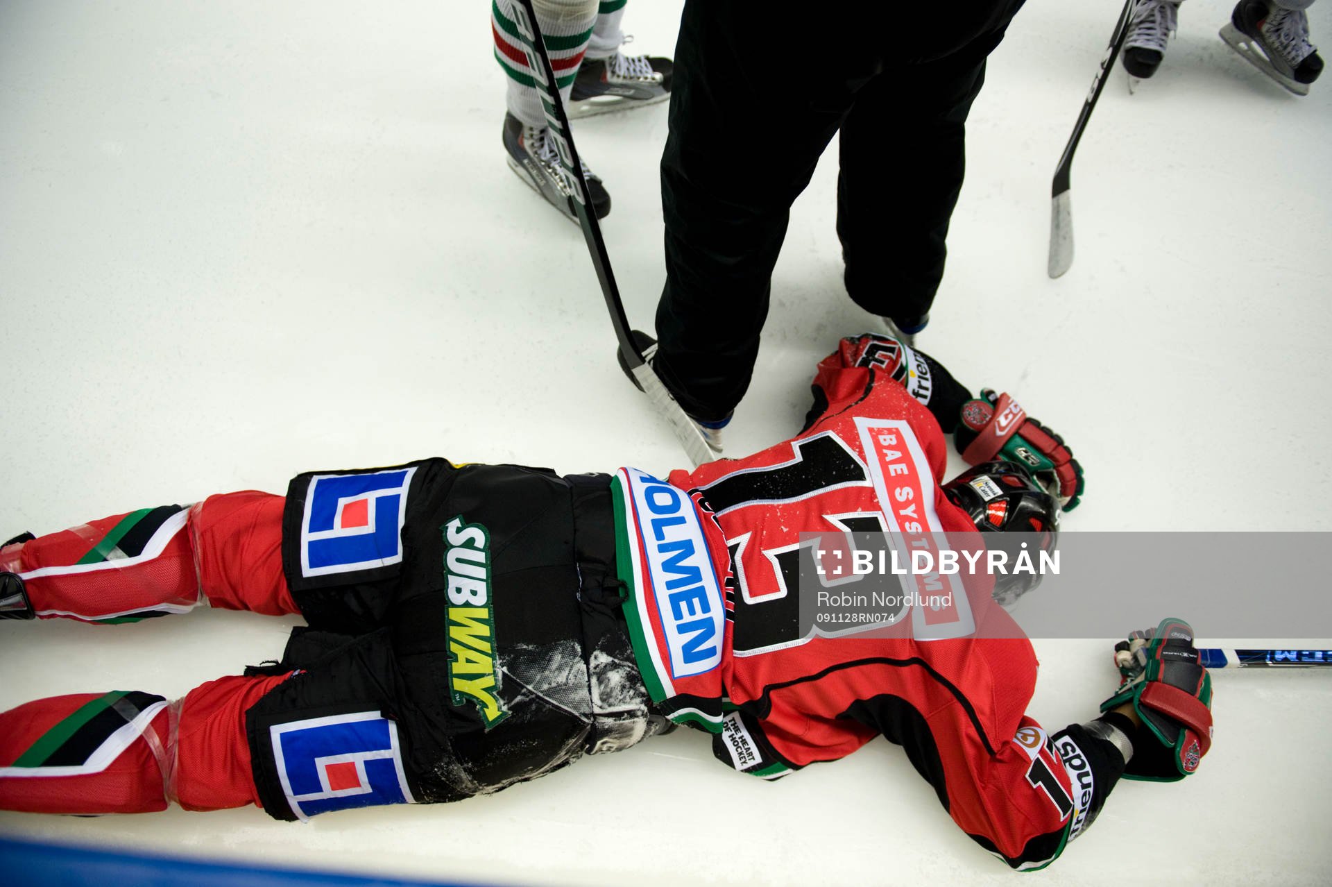 Marco Tuokko, Modo ligger på isen