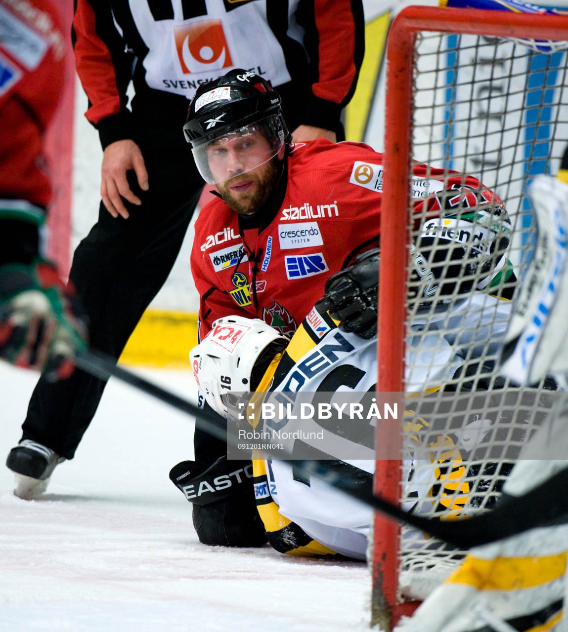 Peter Forsberg, Modo trycker ner Ivan Majesky, Skellefteå