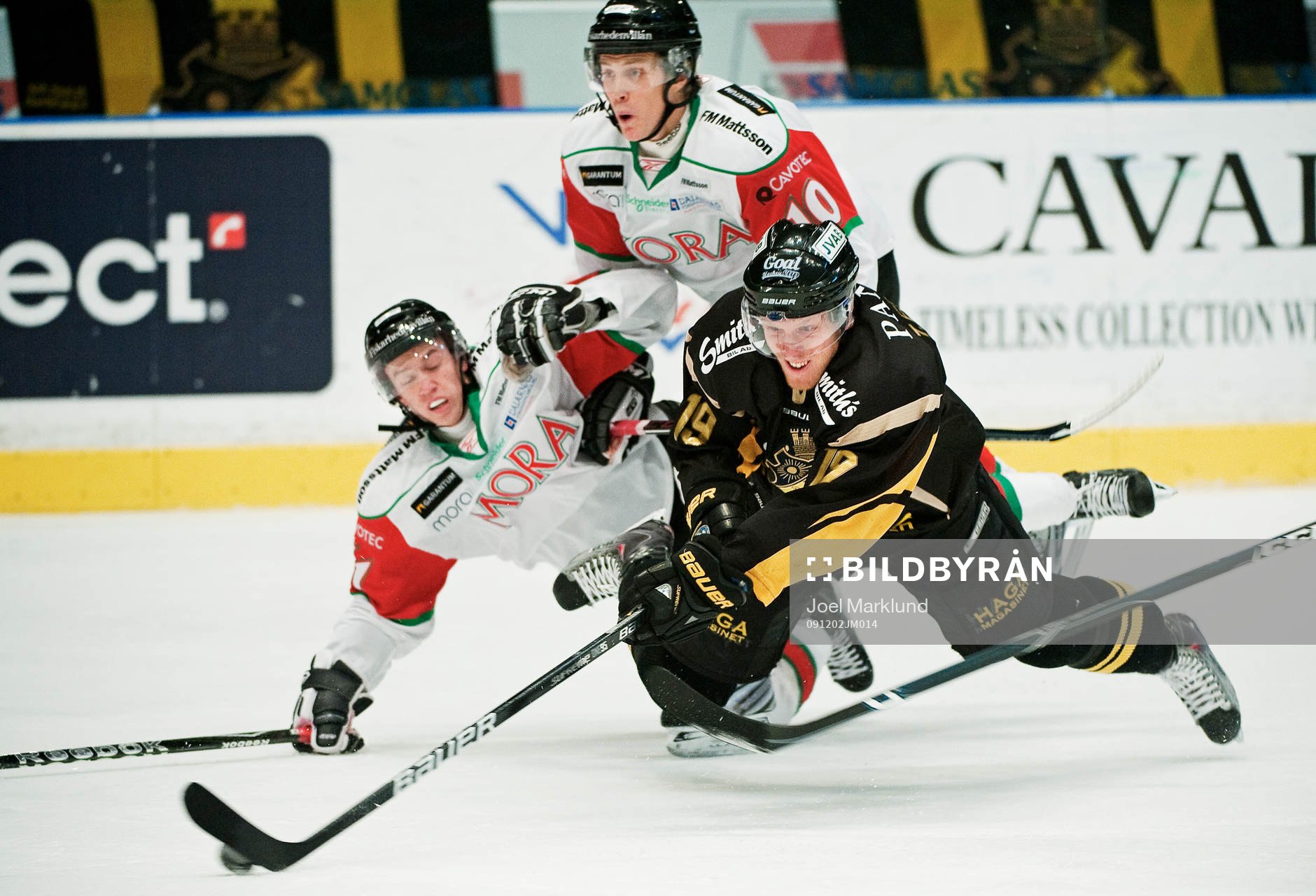 Tobias Ericsson, AIK, slänger sig
