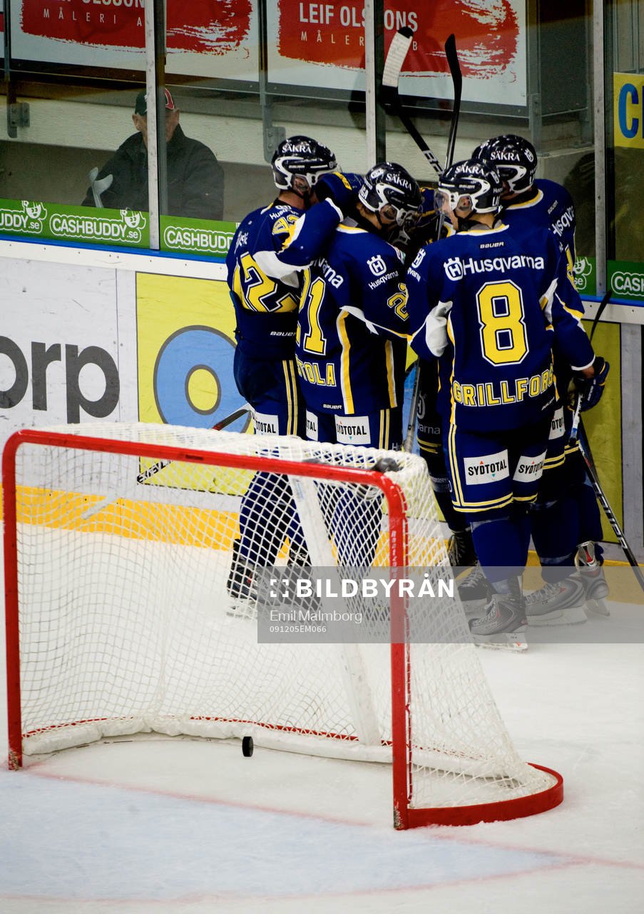 HV71 avgör i tom kasse. Jubel