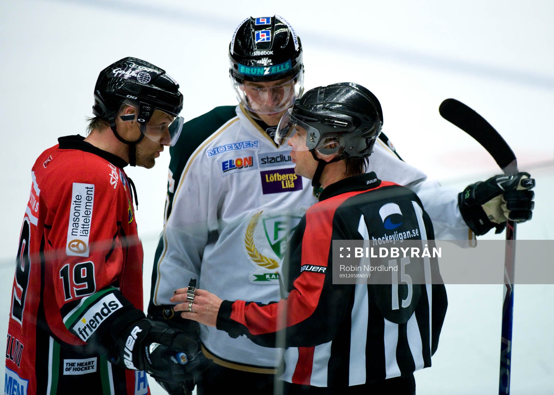 Patrik Sjöberg, Domare pratar med Markus Näslund, Modo