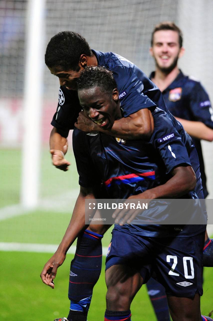 Aly Cissokho och Michel Bastos, Lyon, glädje, jubel