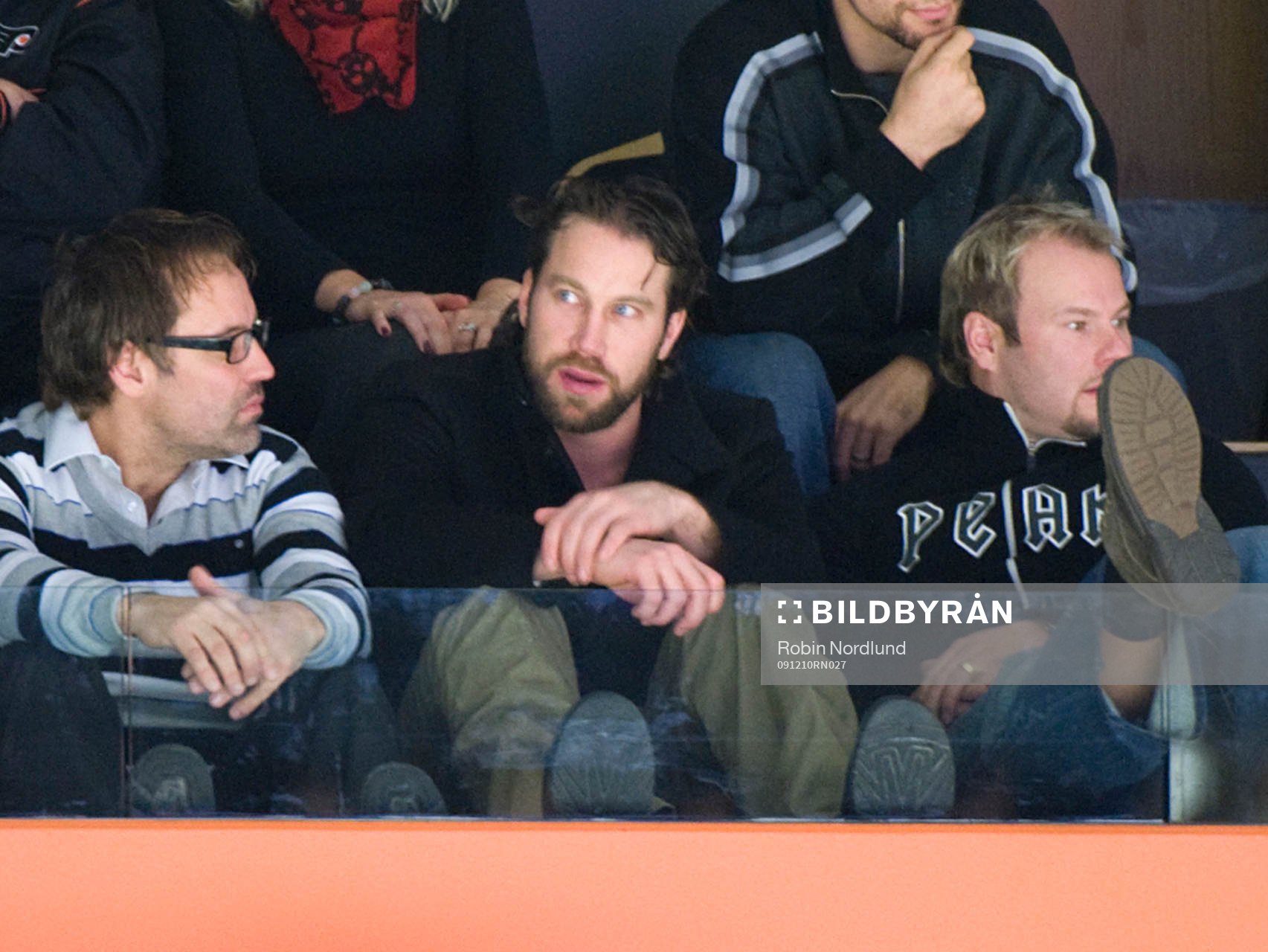 Peter Forsberg, Modo sitter på läktaren