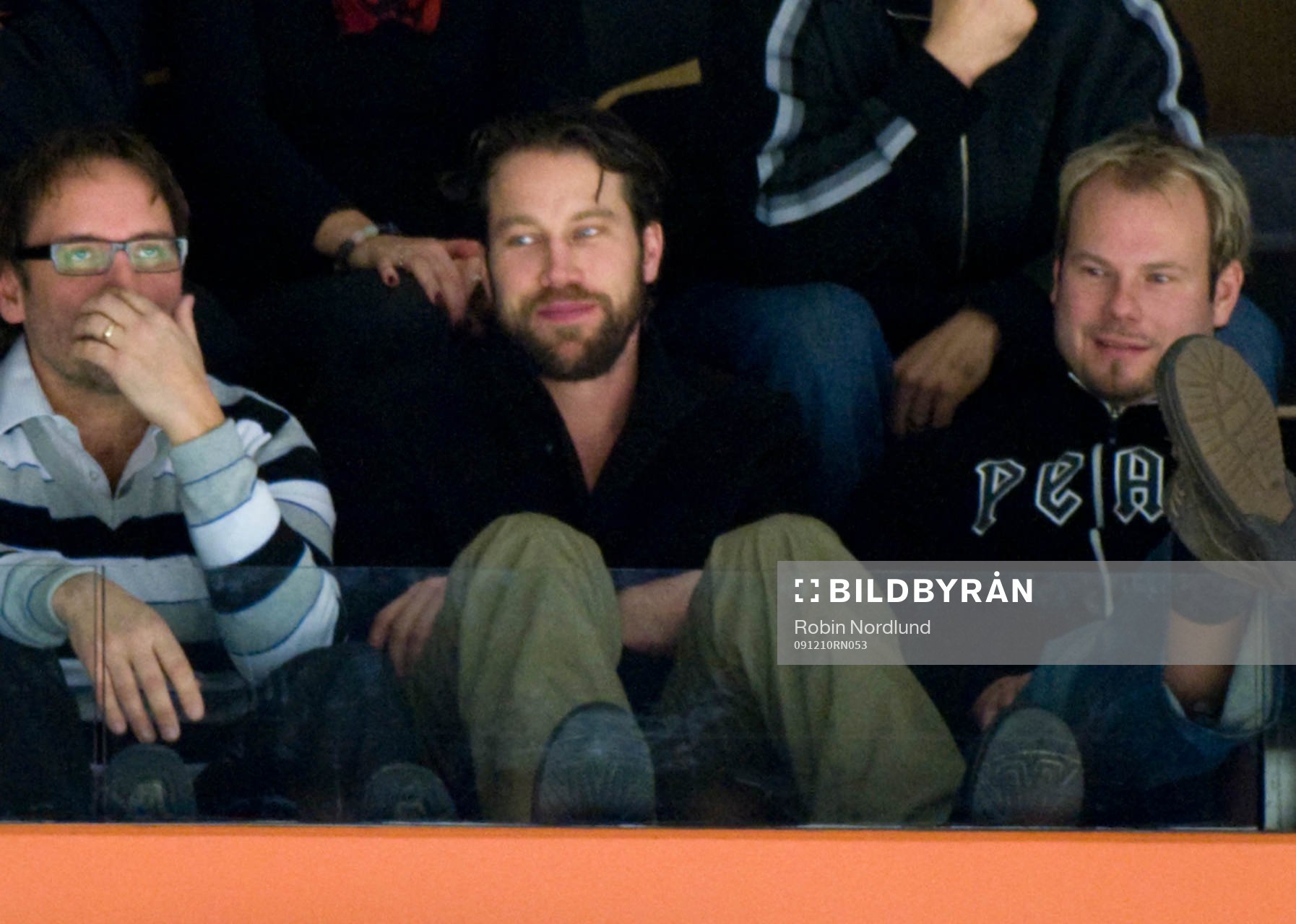 Peter Forsberg, Modo sitter på läktaren