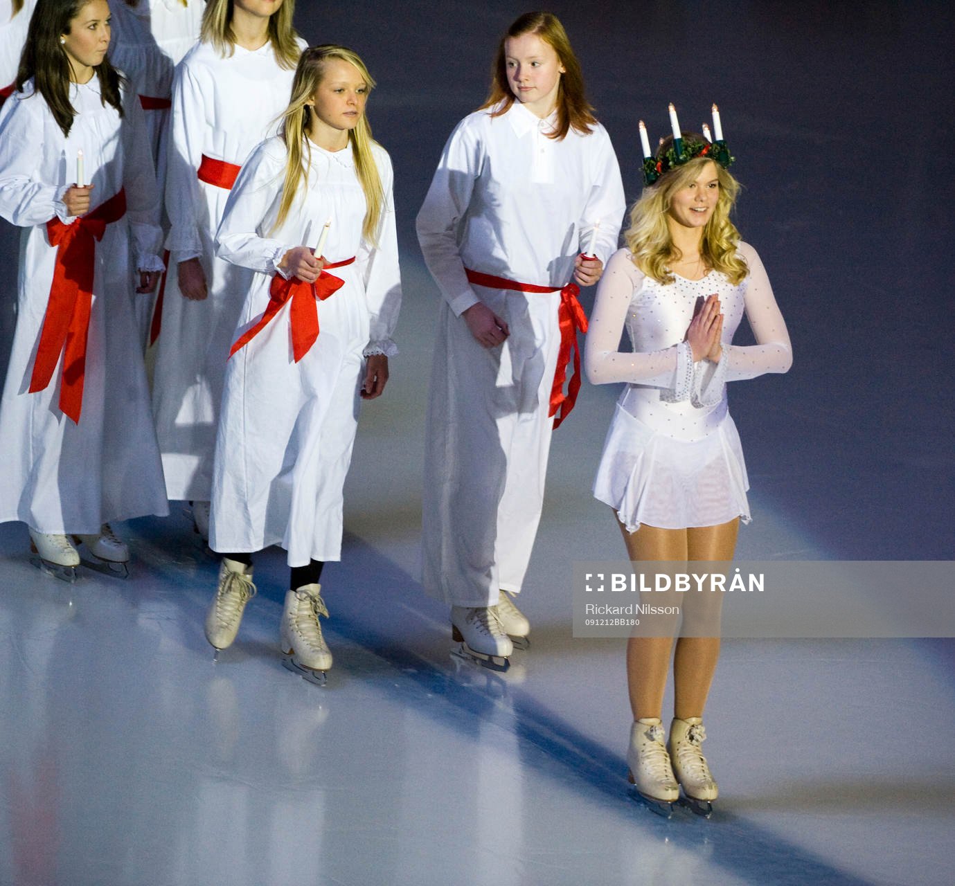 Konståkningslucia i pausen. Lucia