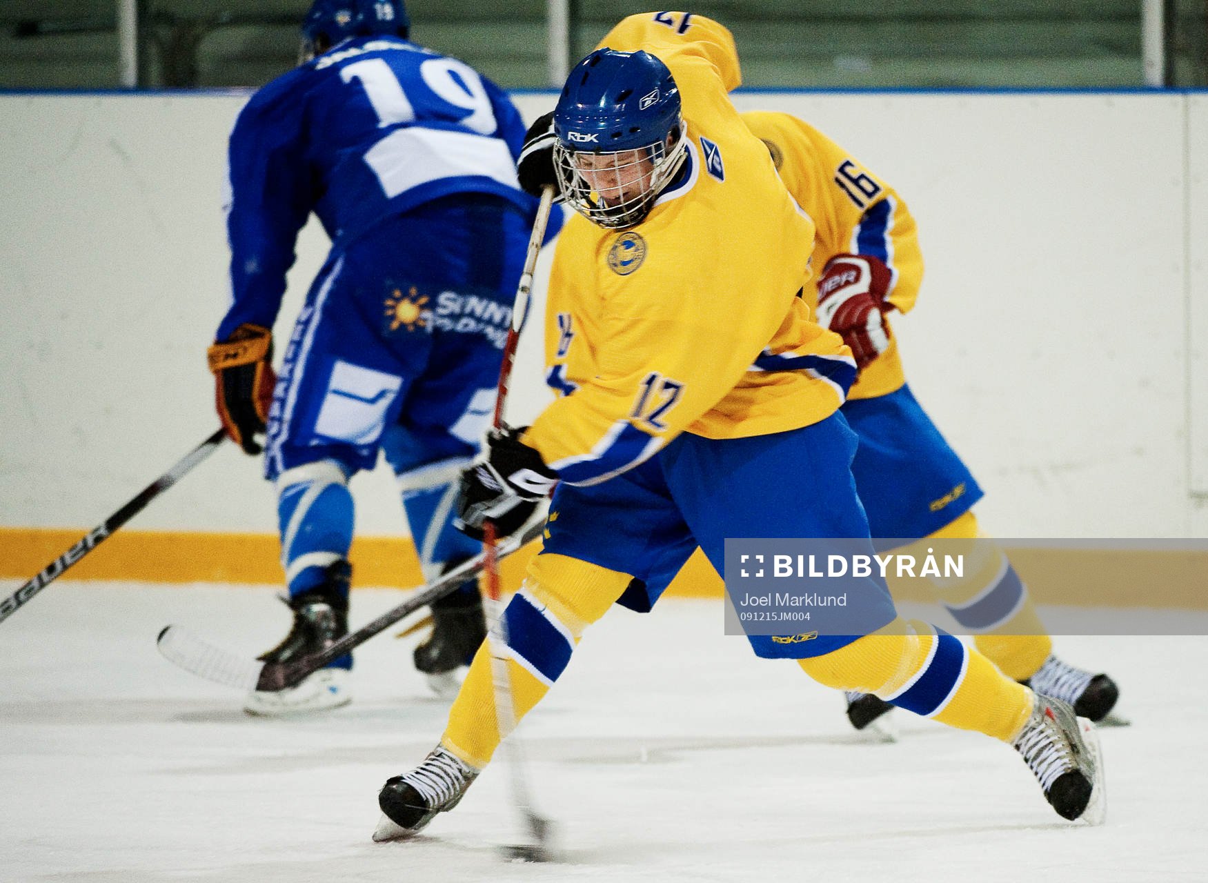 Isak Nyström, Sverige, skjuter mot mål