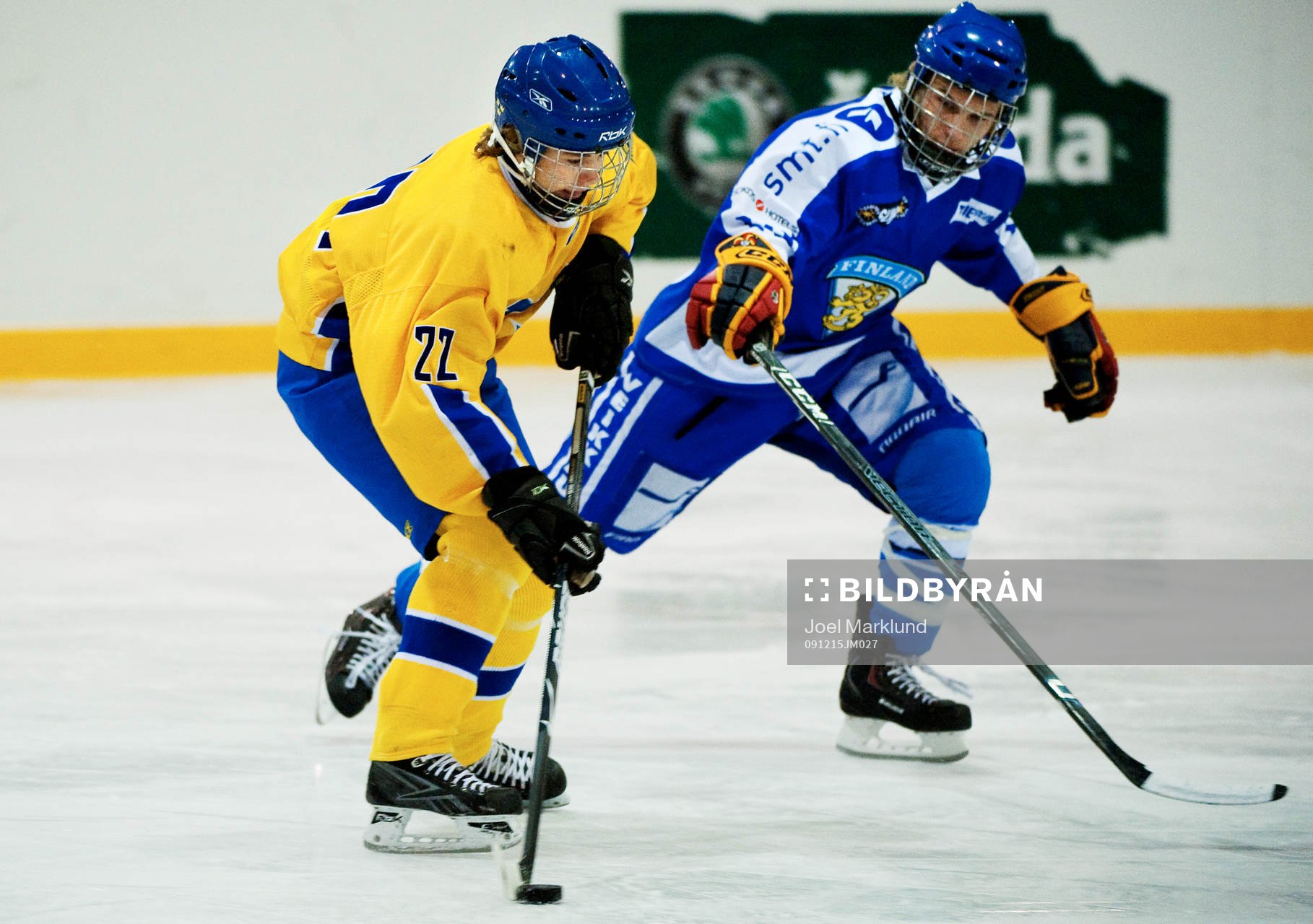Elias Lindholm, Sverige