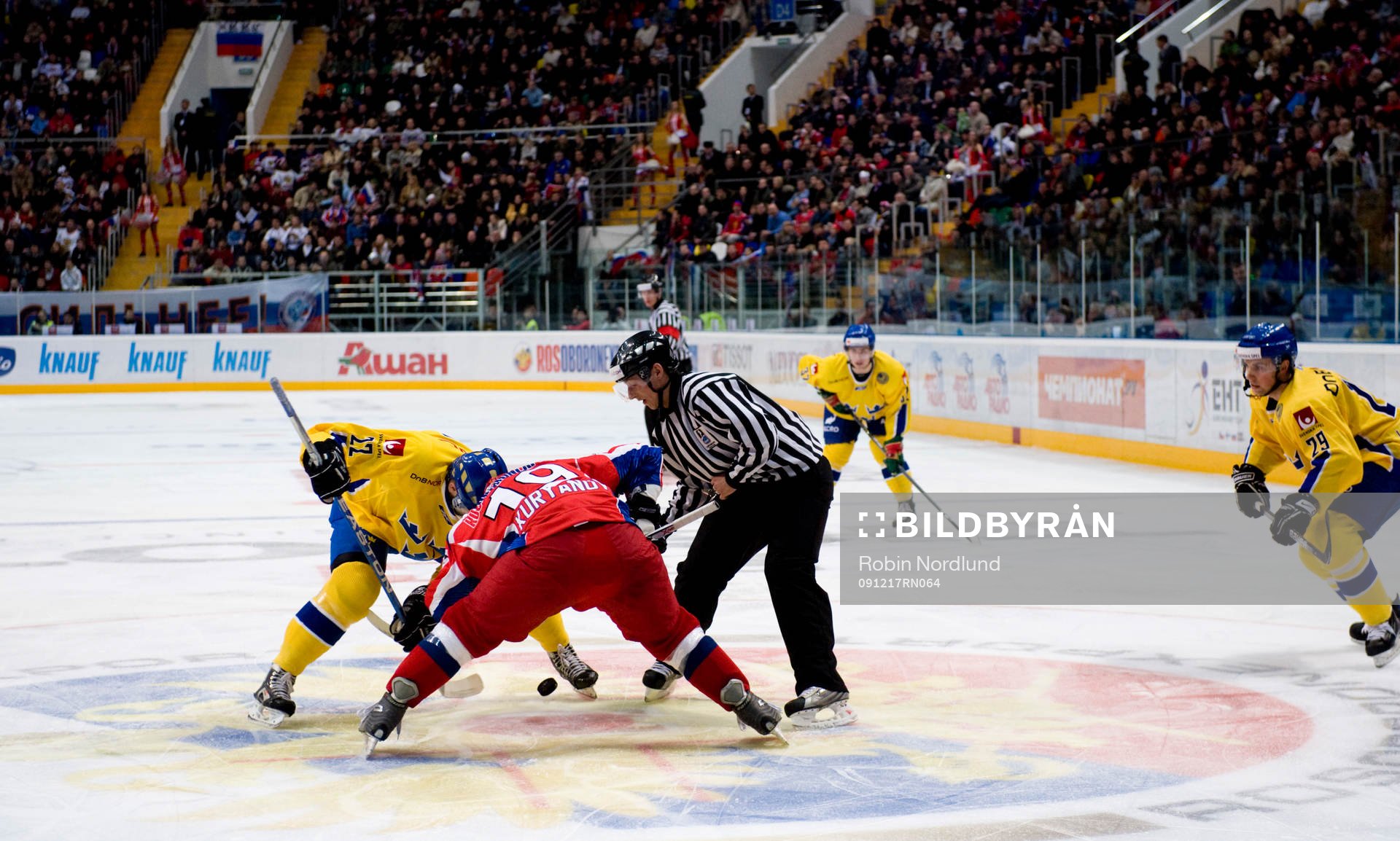Niklas Persson, Sverige och Anton Kurianov, Ryssland tekar.