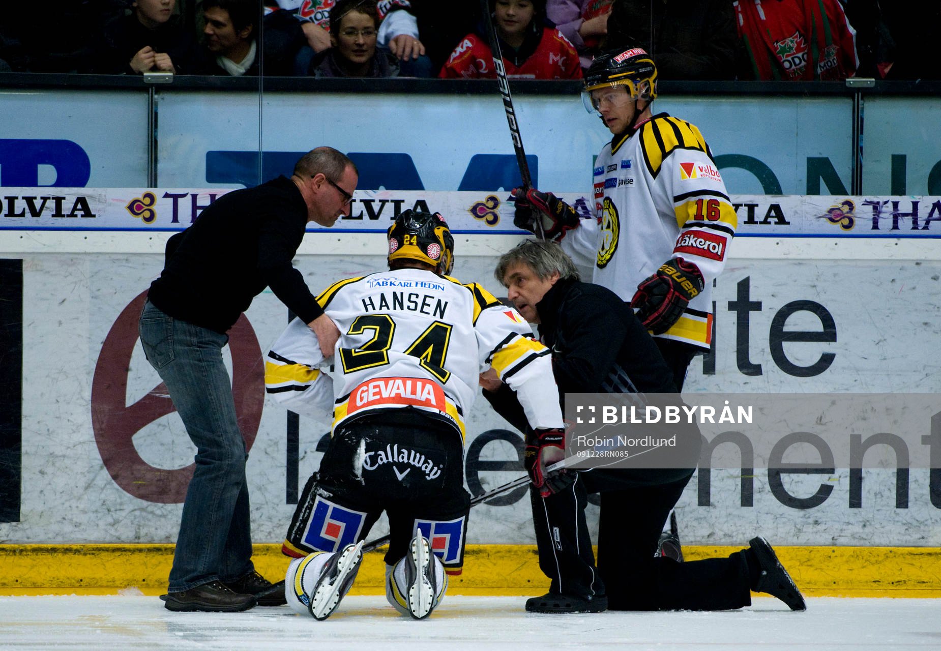 Mads Hansen, Brynäs krossar okbenet, skada