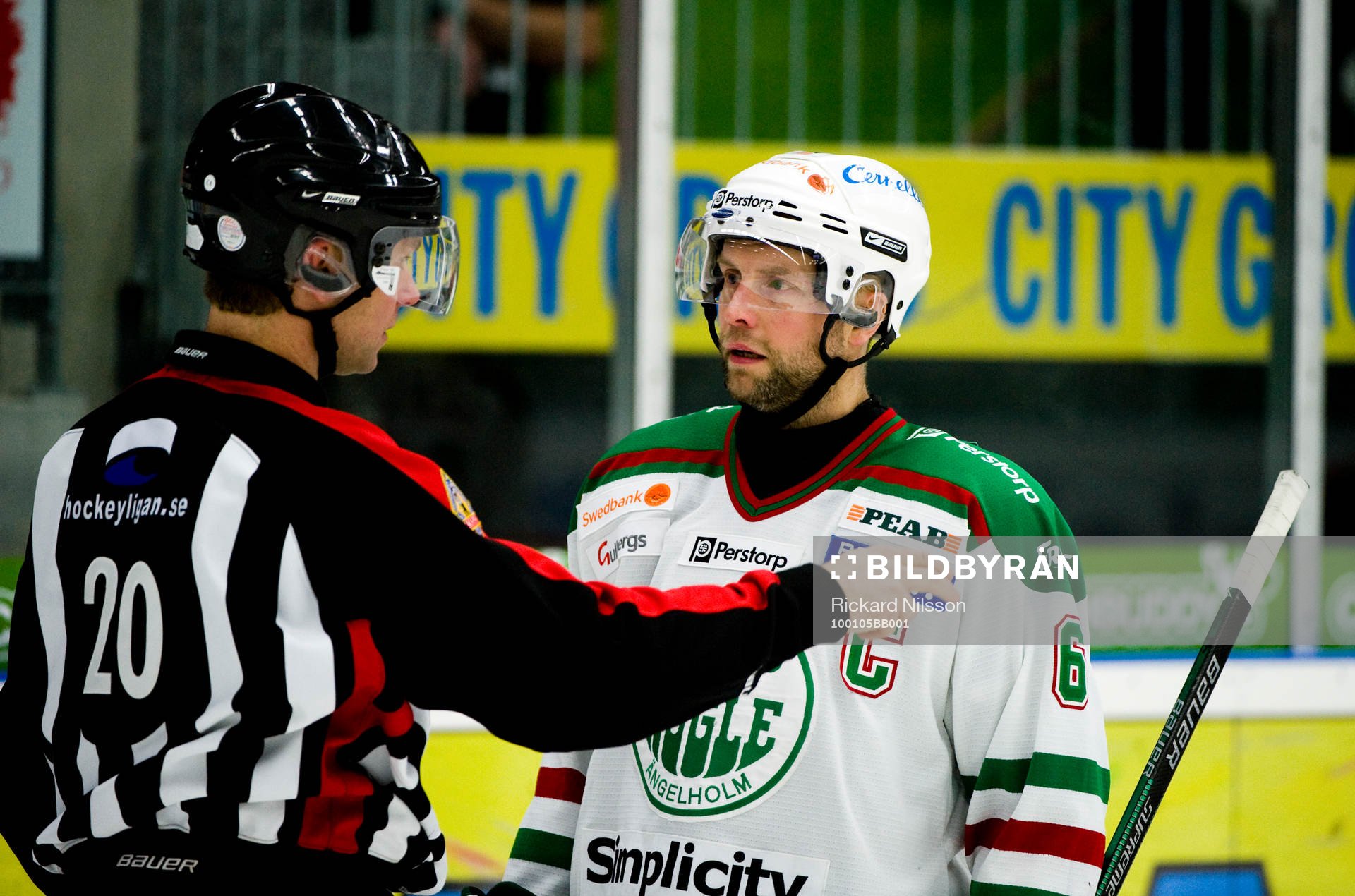 Daniel Glimmenvall, Rögle och Niklas Johansson, domare