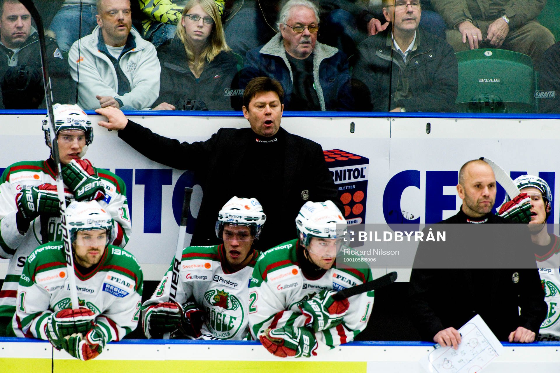 Gunnar Persson och Tommy Sjödin, tränare, Rögle