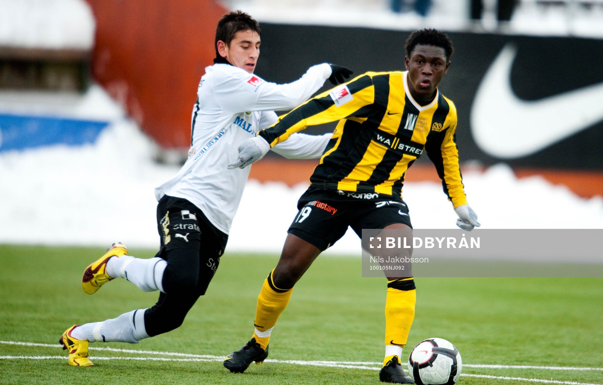 Alejandro Bedoya, Örebro, Abdul Majeed Waris, Häcken