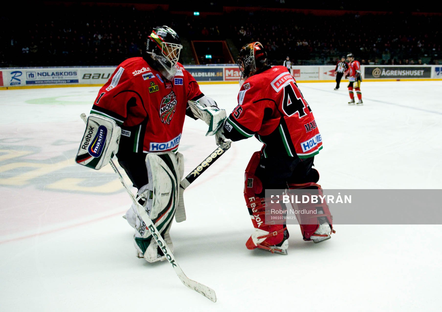 Niklas Svedberg, Målvakt Modo kliver av och ersätts av