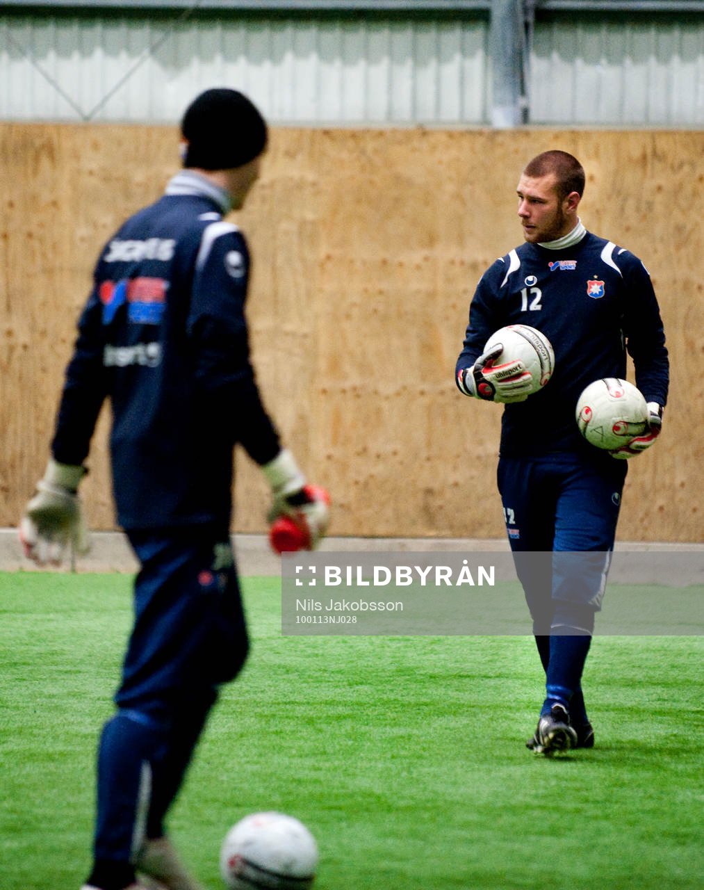 Fotboll, superettan, Örgryte tränar i Delsjöhallen i