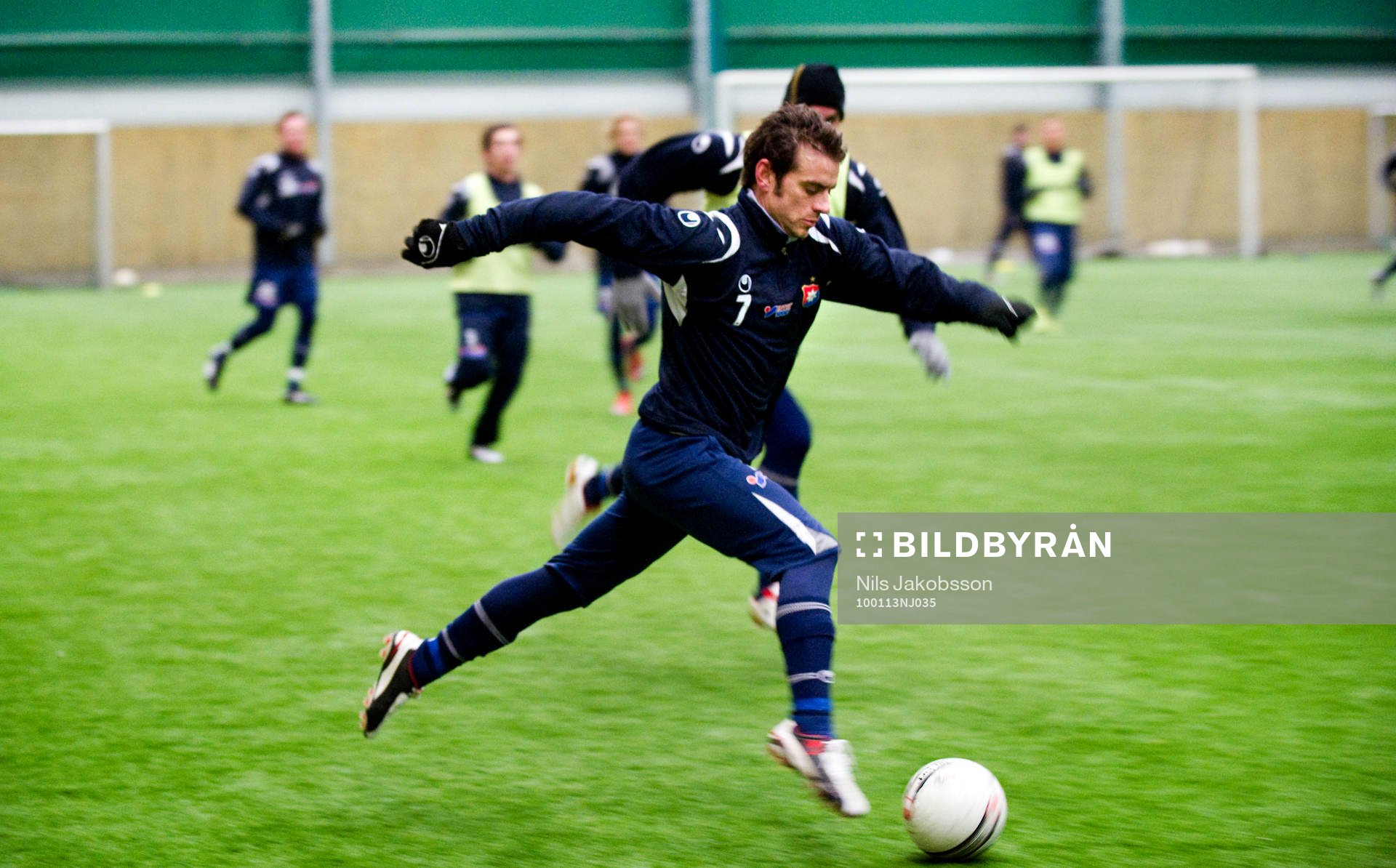 Fotboll, superettan, Örgryte tränar i Delsjöhallen i