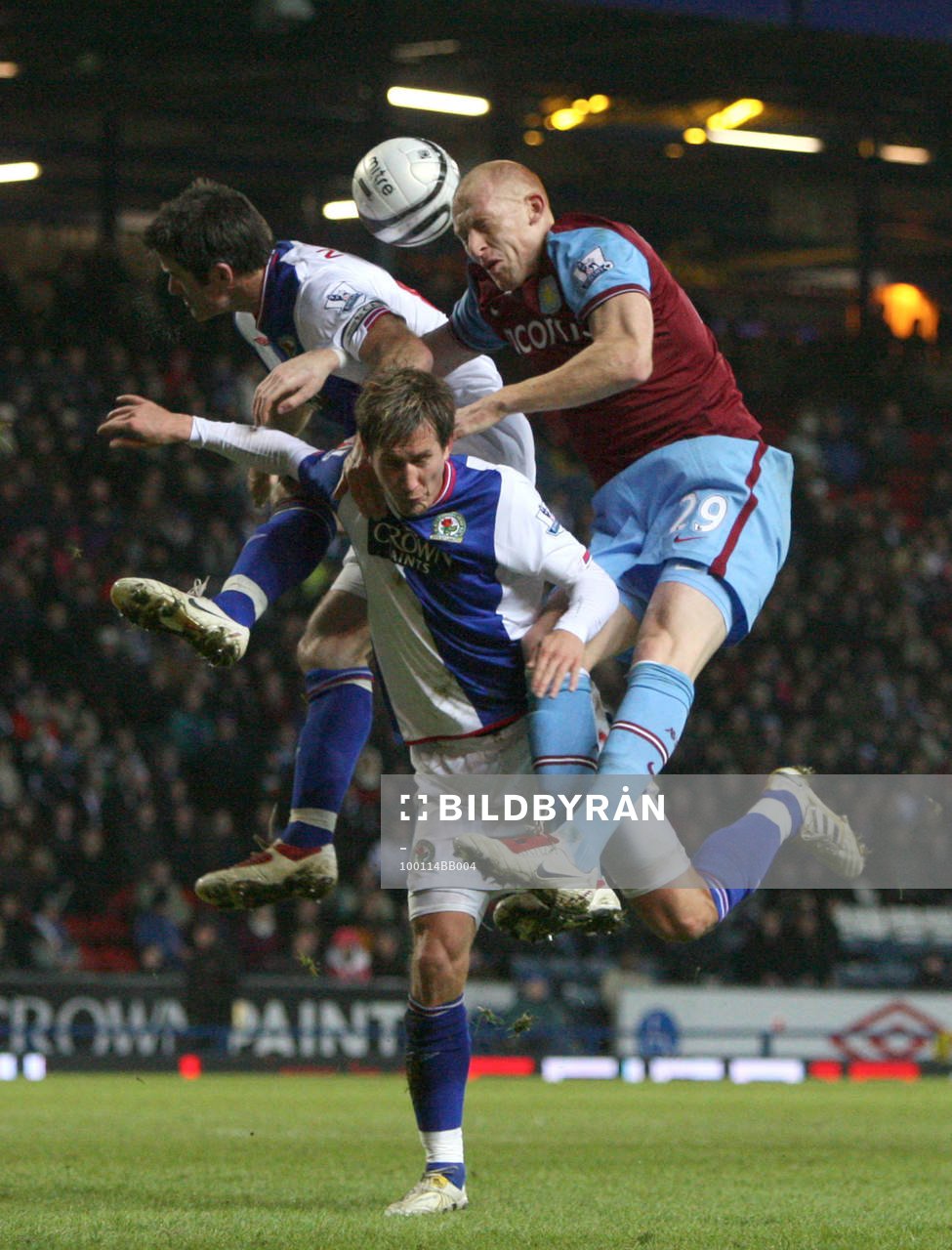 James Collins, Aston Villa i nickduell med Morten Gamst