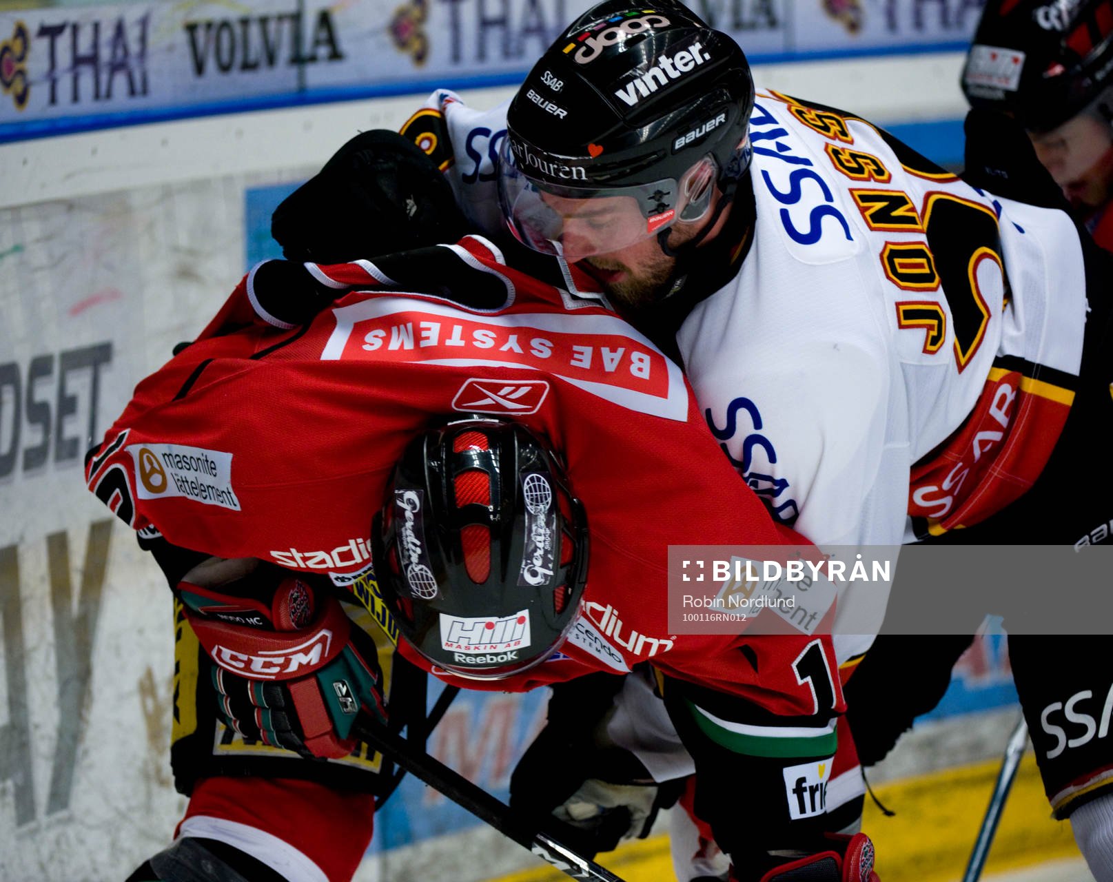 Robin Jonsson, Luleå trycker ner Per-Åge Skröder, Modo