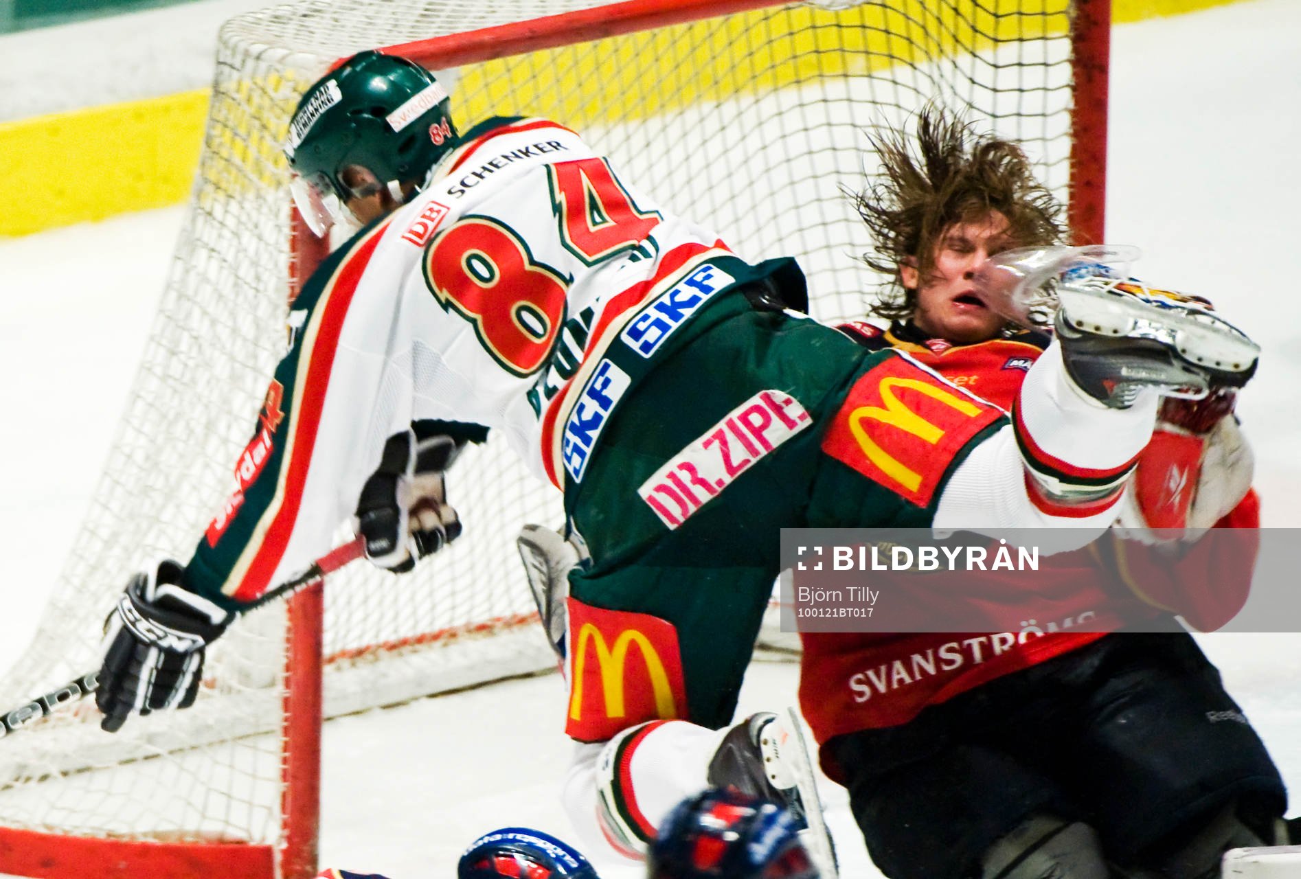 Patric Blomdahl, Frölunda kör över Stefan Ridderwall,