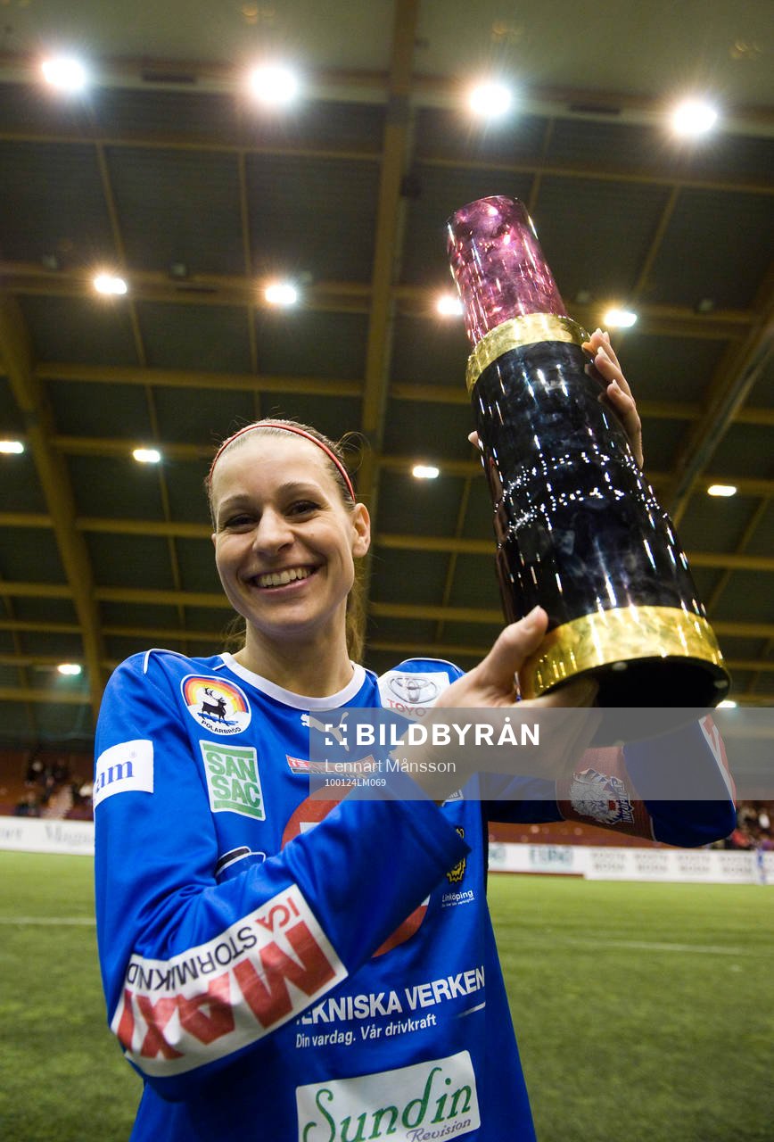 Charlotte Rohlin, lagkapten, Linköping (Pokal, Buckla,