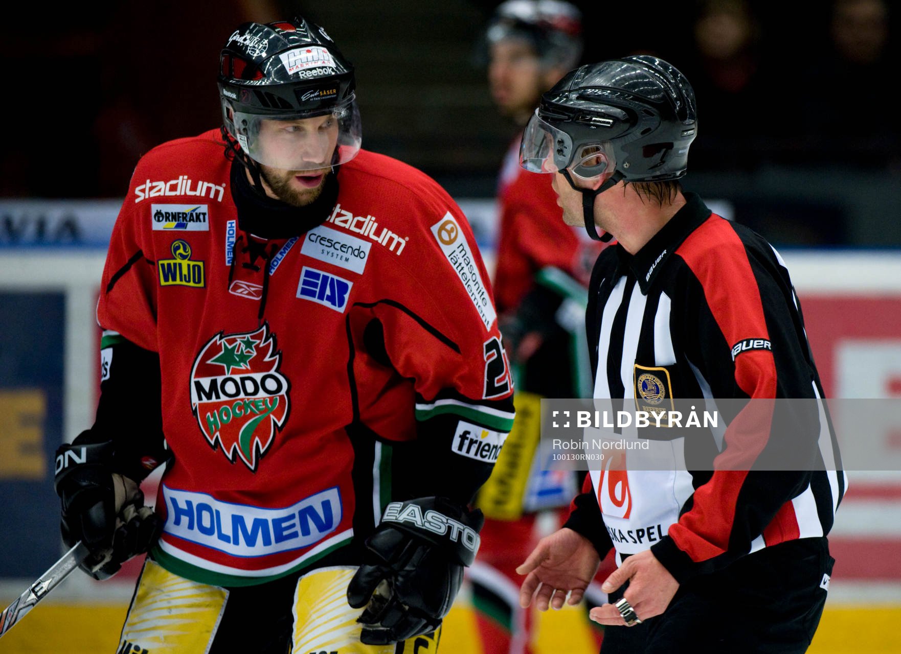 Peter Forsberg, Modo pratar med Patrik Andersson, Domare