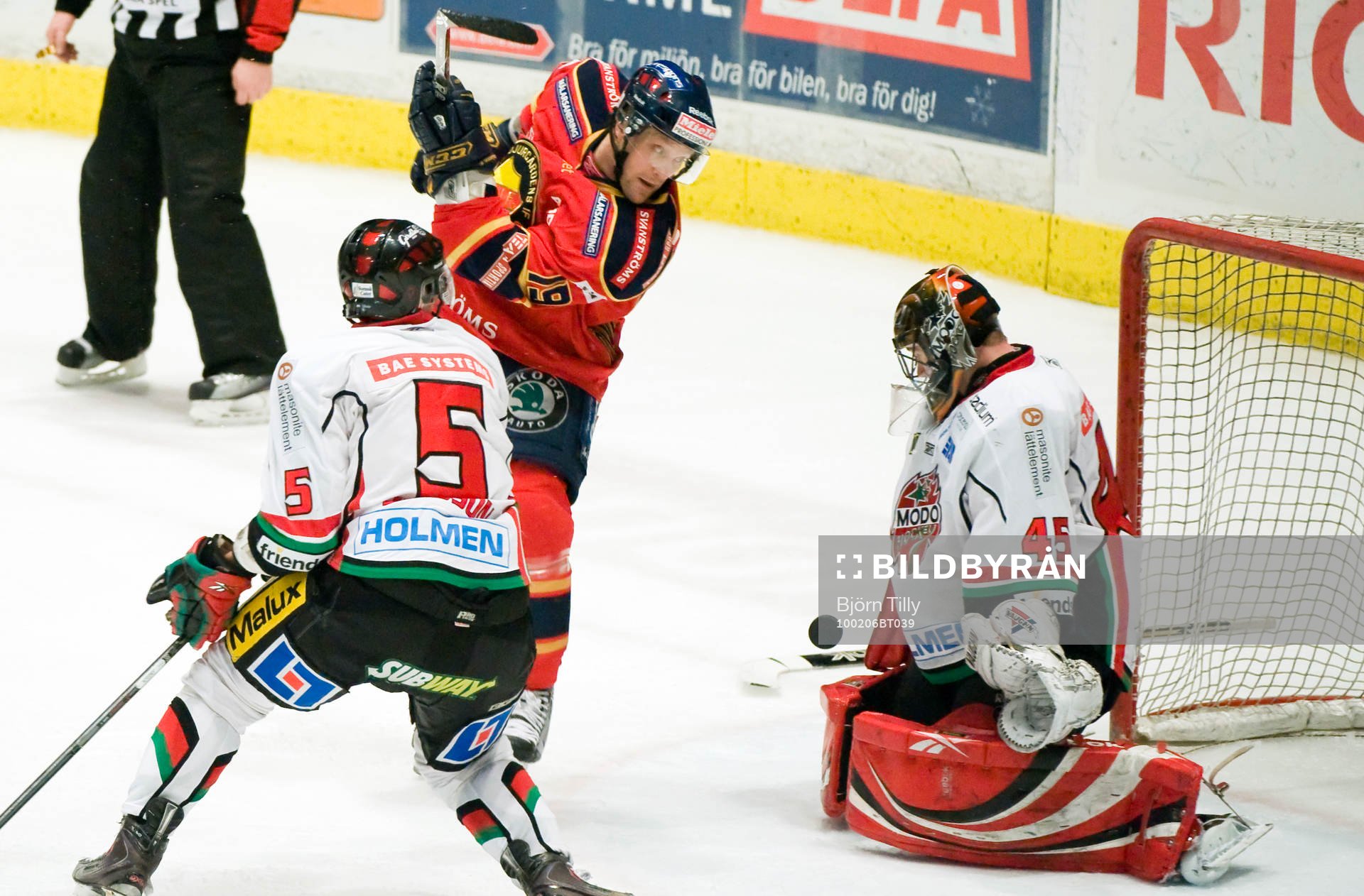 Jimmie Ölvestad, Djurgården och Roman Malek, målvakt,