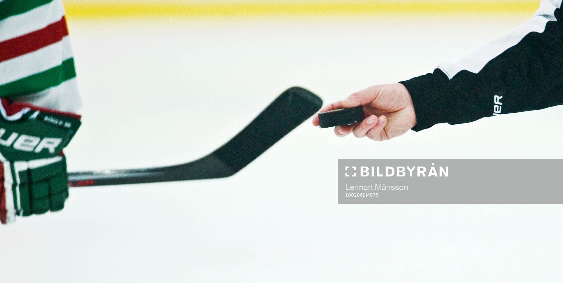Nedsläpp, nersläpp, klubba, puck, domarhand