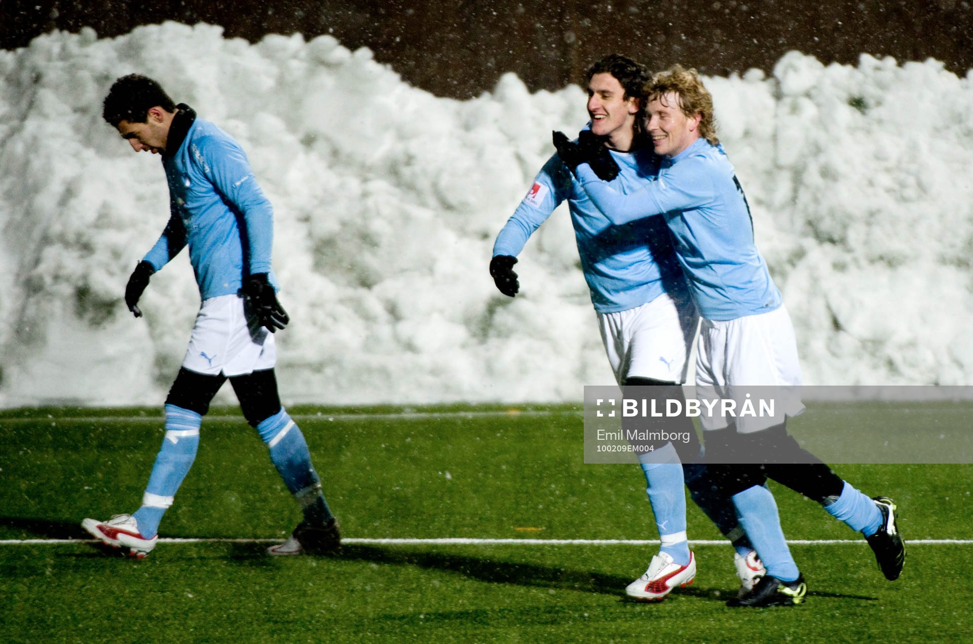 Agon Mehmeti, MFF. Jubel. 1-1