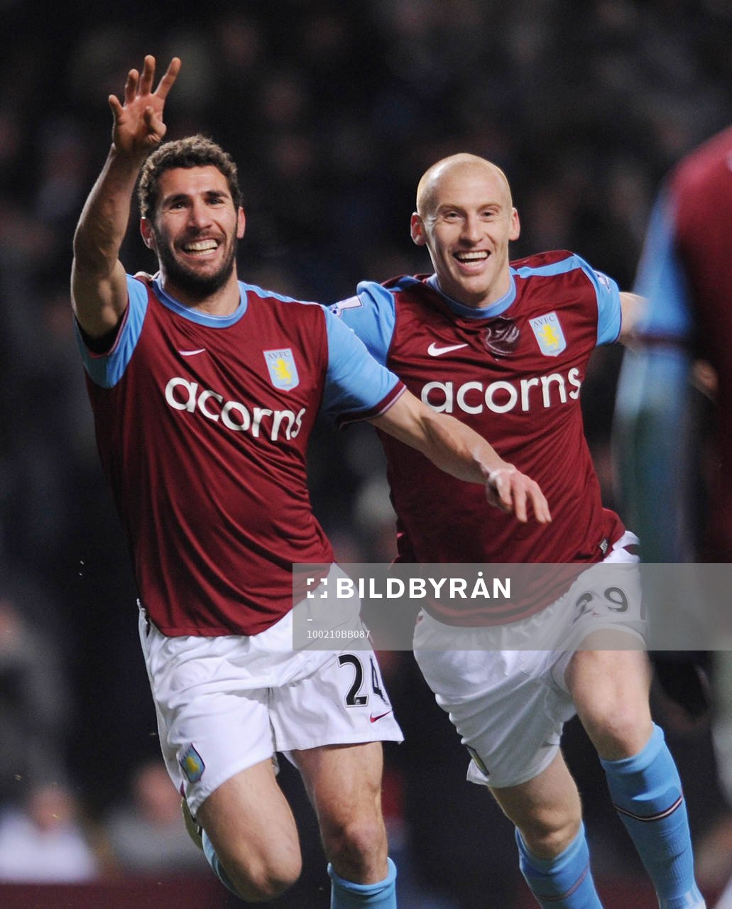 Carlos Cuellar och James Collins, glädje och jubel