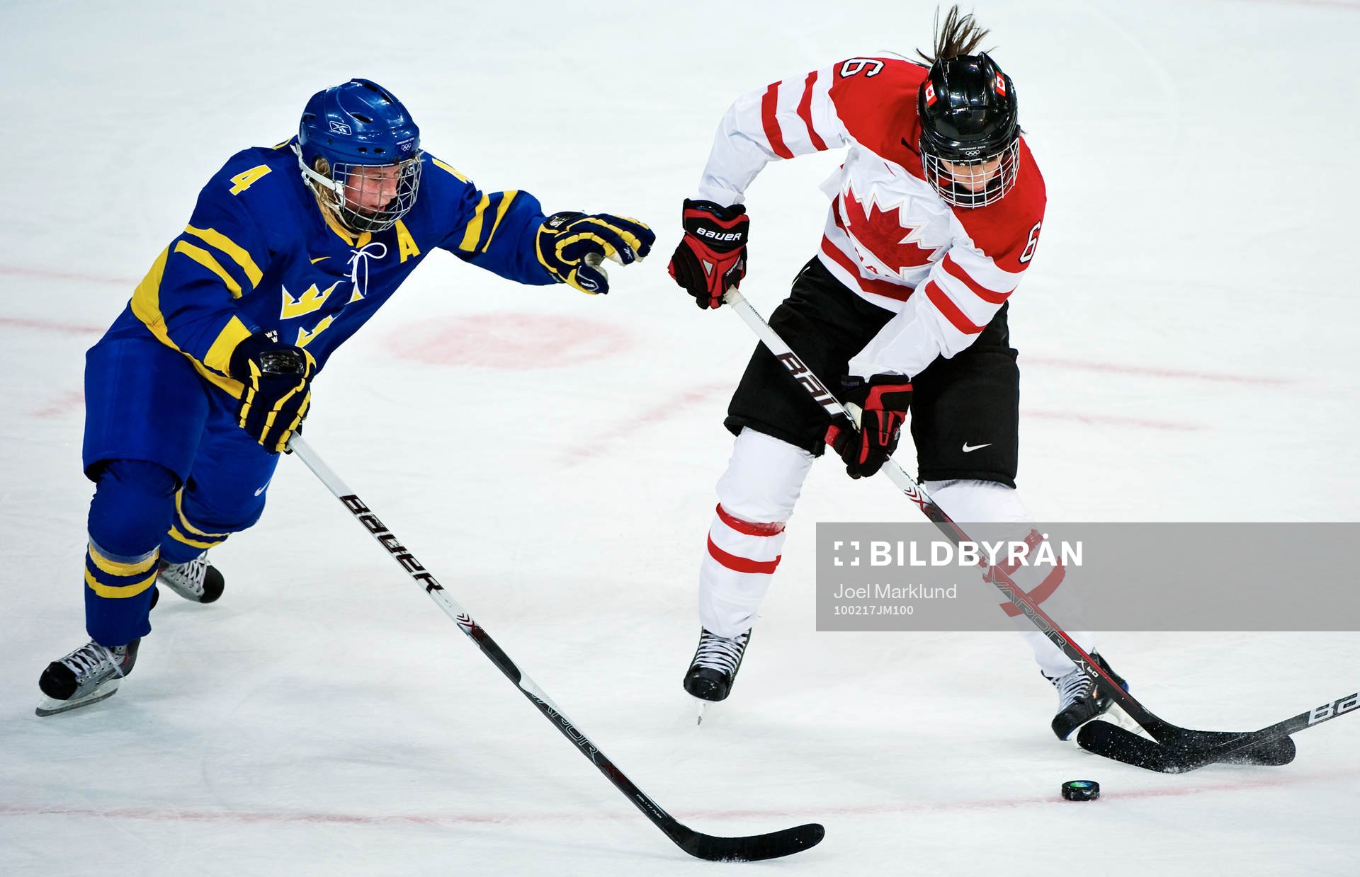 Jenni Asserholt, Sverige, och Rebecca Johnston, Kanada