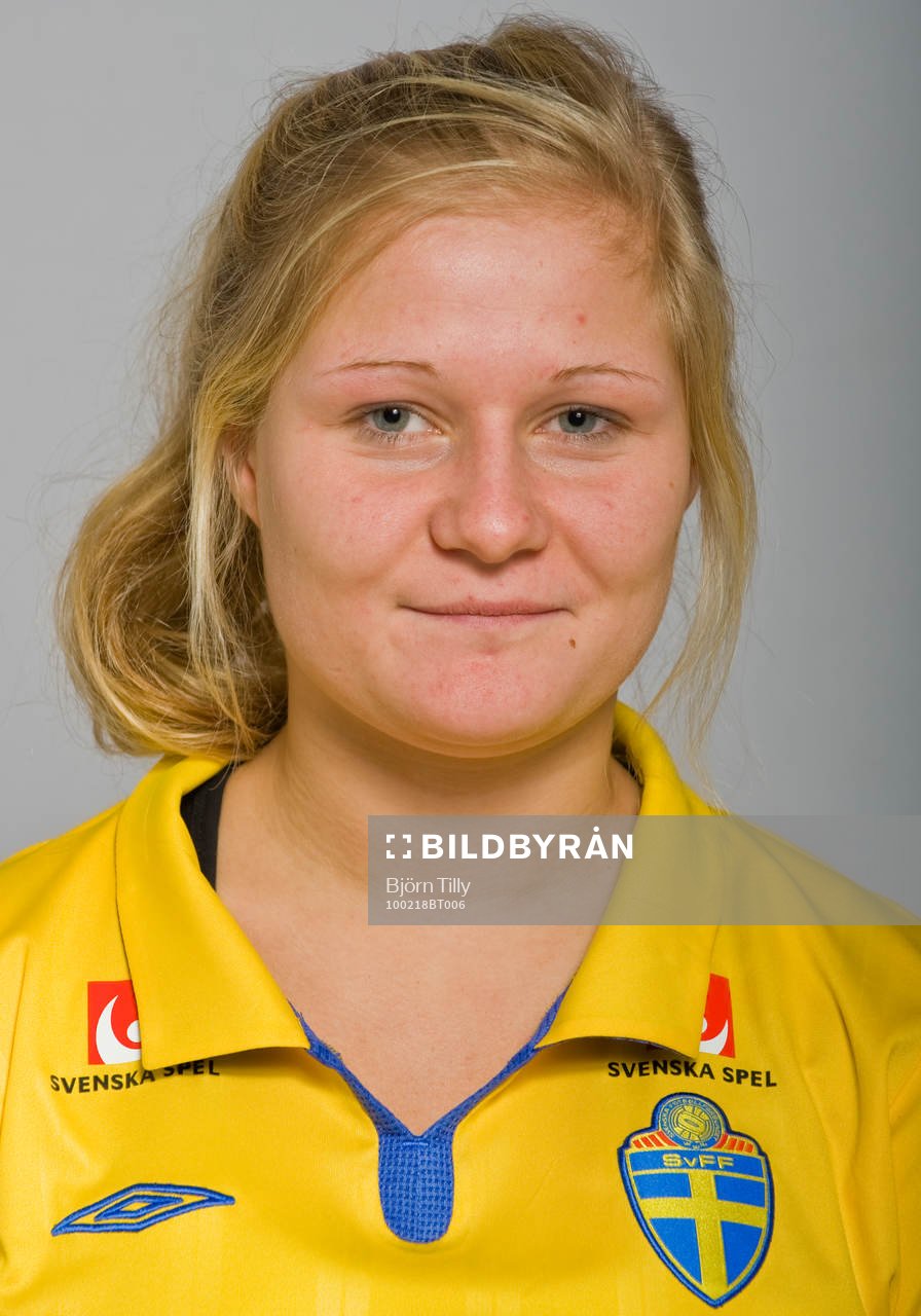 Tova Pehrson, Sverige