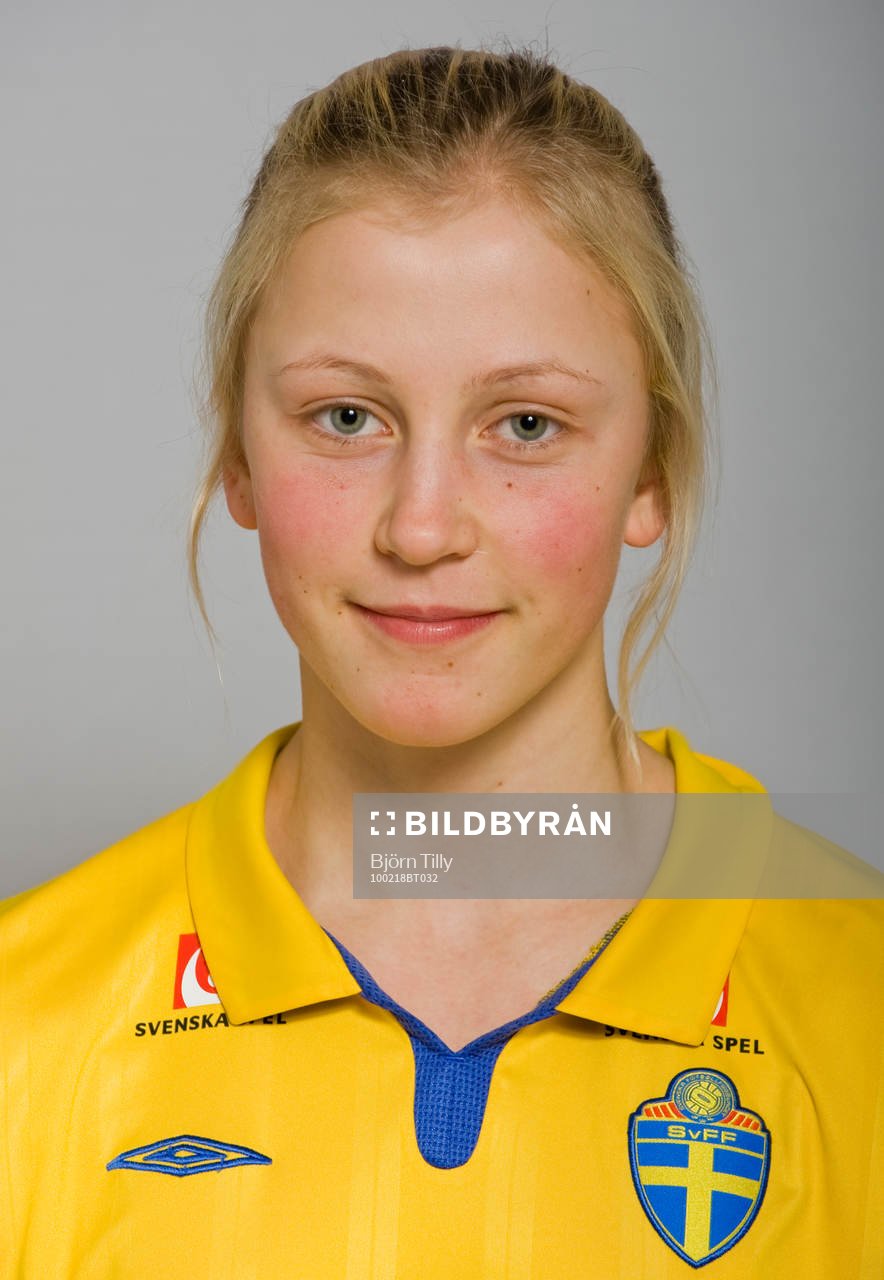  Julia Karlenäs, Sverige.