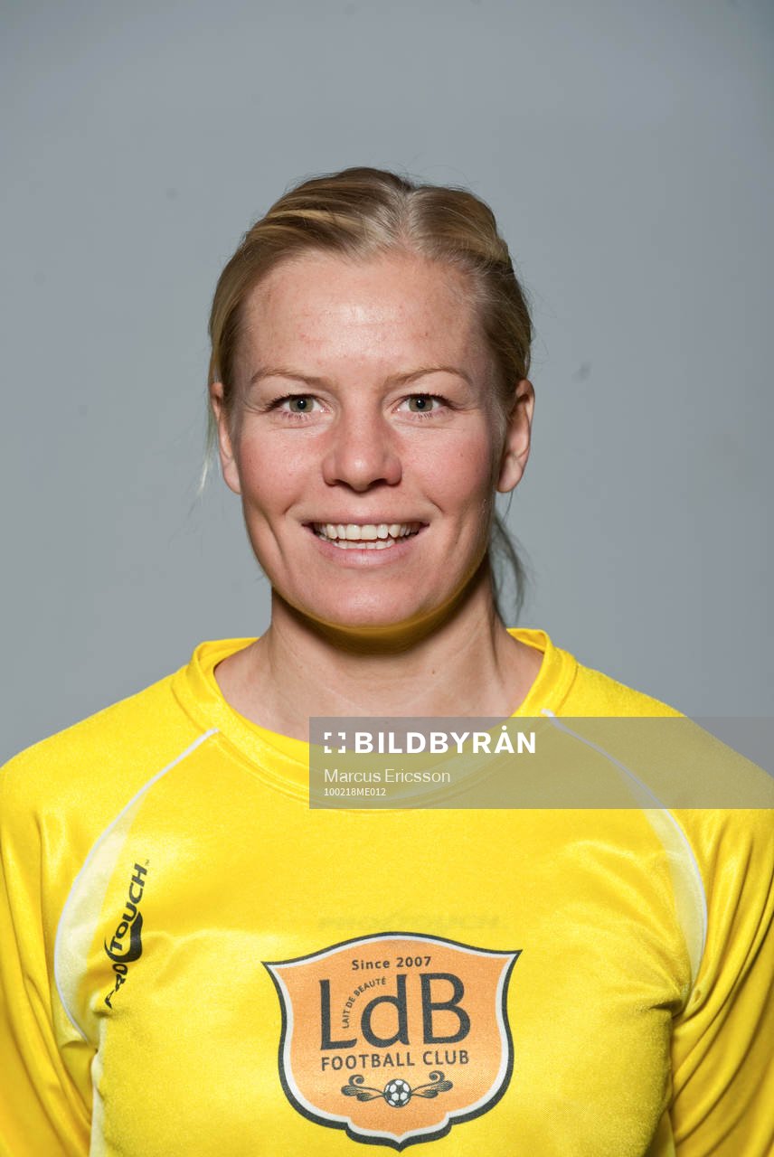 Tine Cederkvist Viskaer, Målvakt