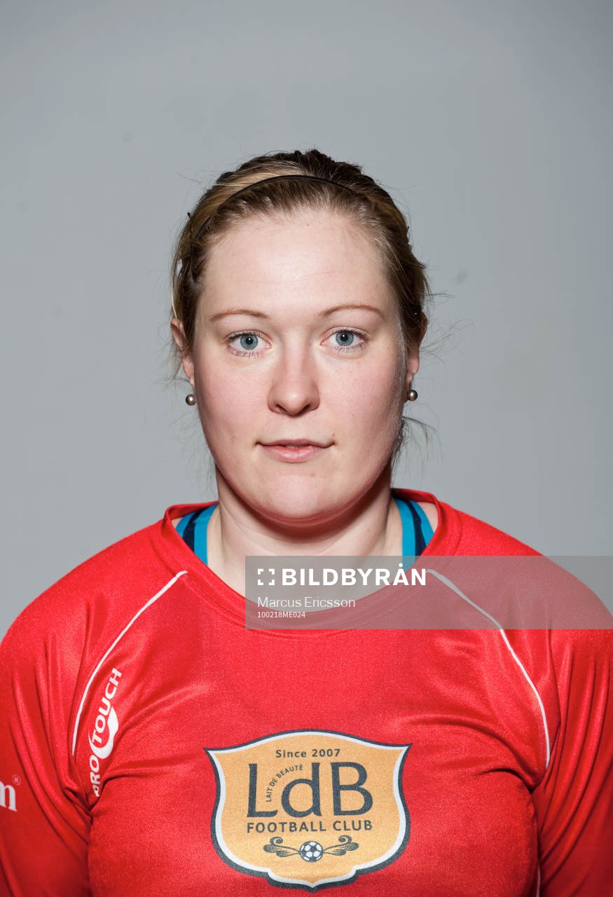 Tora Helgadottir, Målvakt