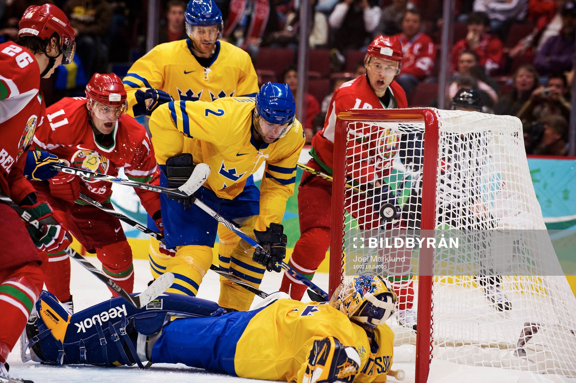 Aleksandr Kulakov, Vitryssland, gör mål bakom Jonas