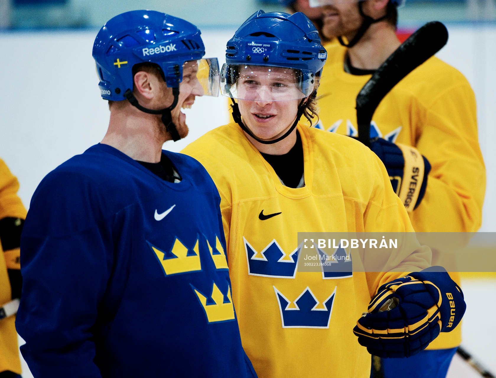 Henrik Sedin och Nicklas Bäckström. Glädje