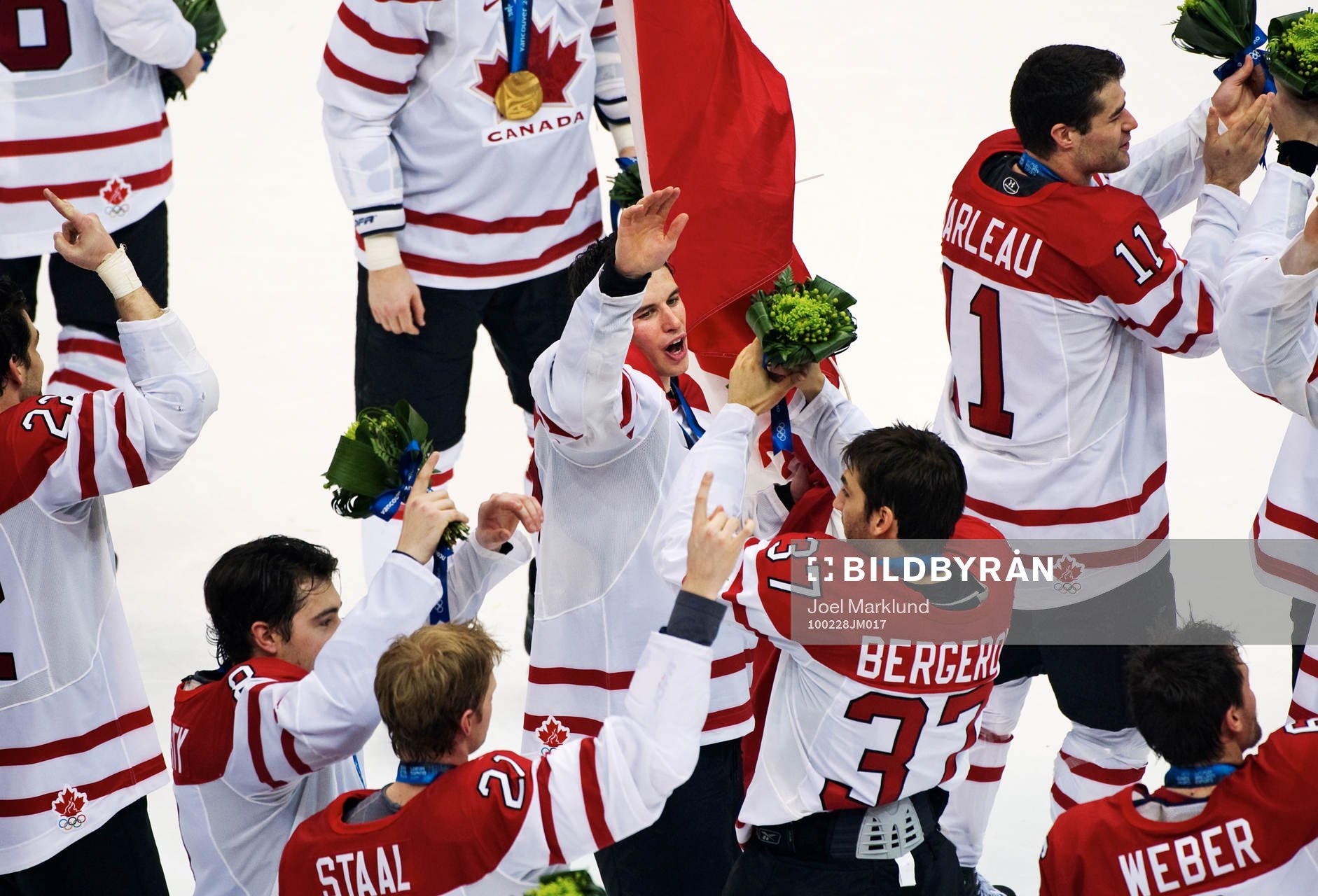 Sidney Crosby, Kanada, i mitten, jublar