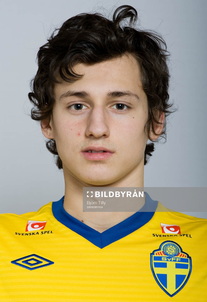 Enis Ahmetovic, Sverige