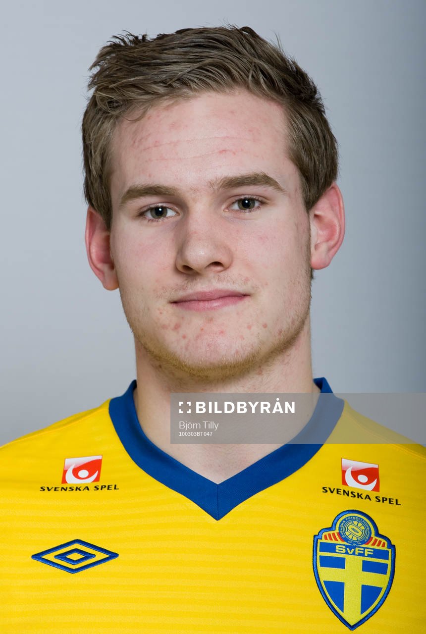 Anton Henningsson, Sverige