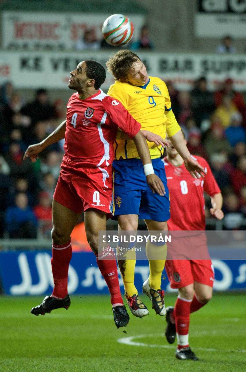 Ashley Williams, Wales och Kim Källström, Sverige