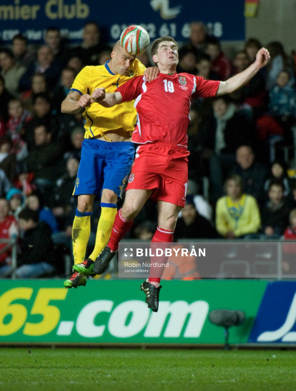 Daniel Majstorovic, Sverige mot Sam Vokes, Wales nickduell,