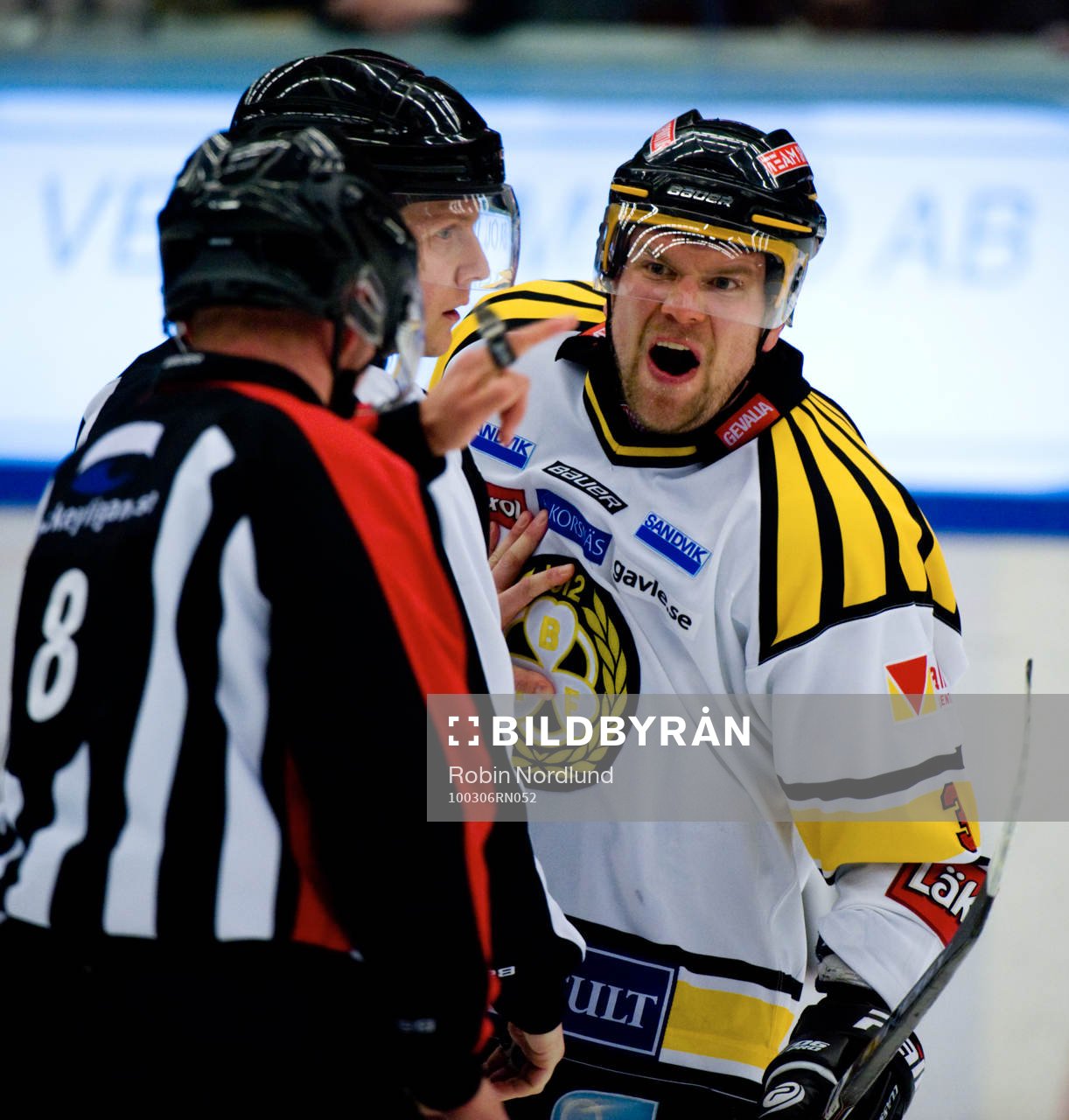 Thomas Forsström, Domare ger Ossi-Petteri Grönholm,