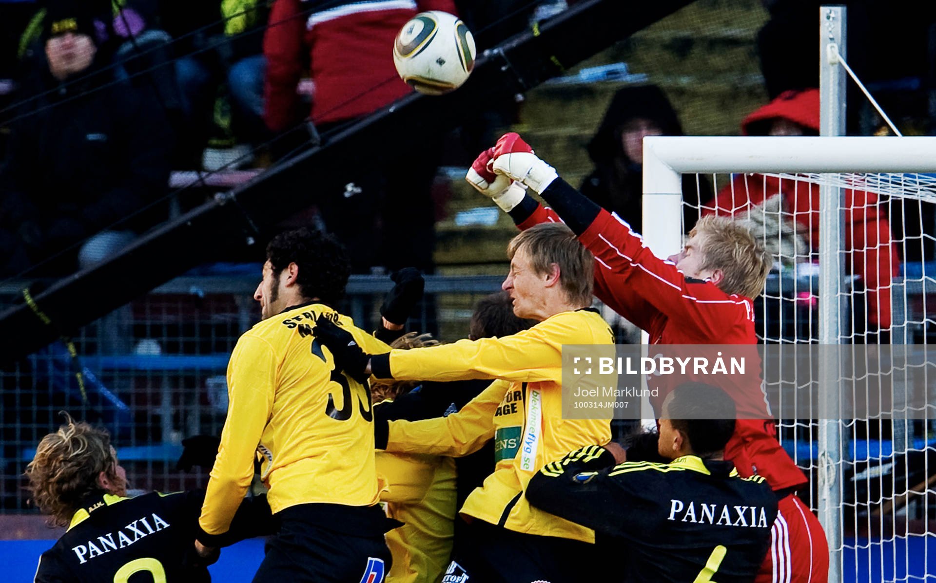 Tomi Maanoja, målvakt, AIK