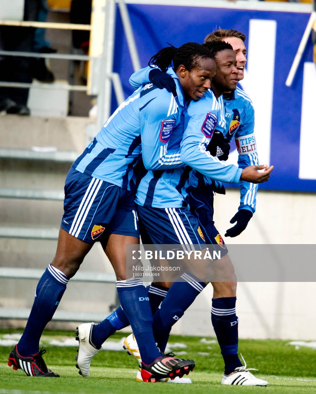  Kebba Ceesay, Kennedy Igboananike, Djurgården jubel.