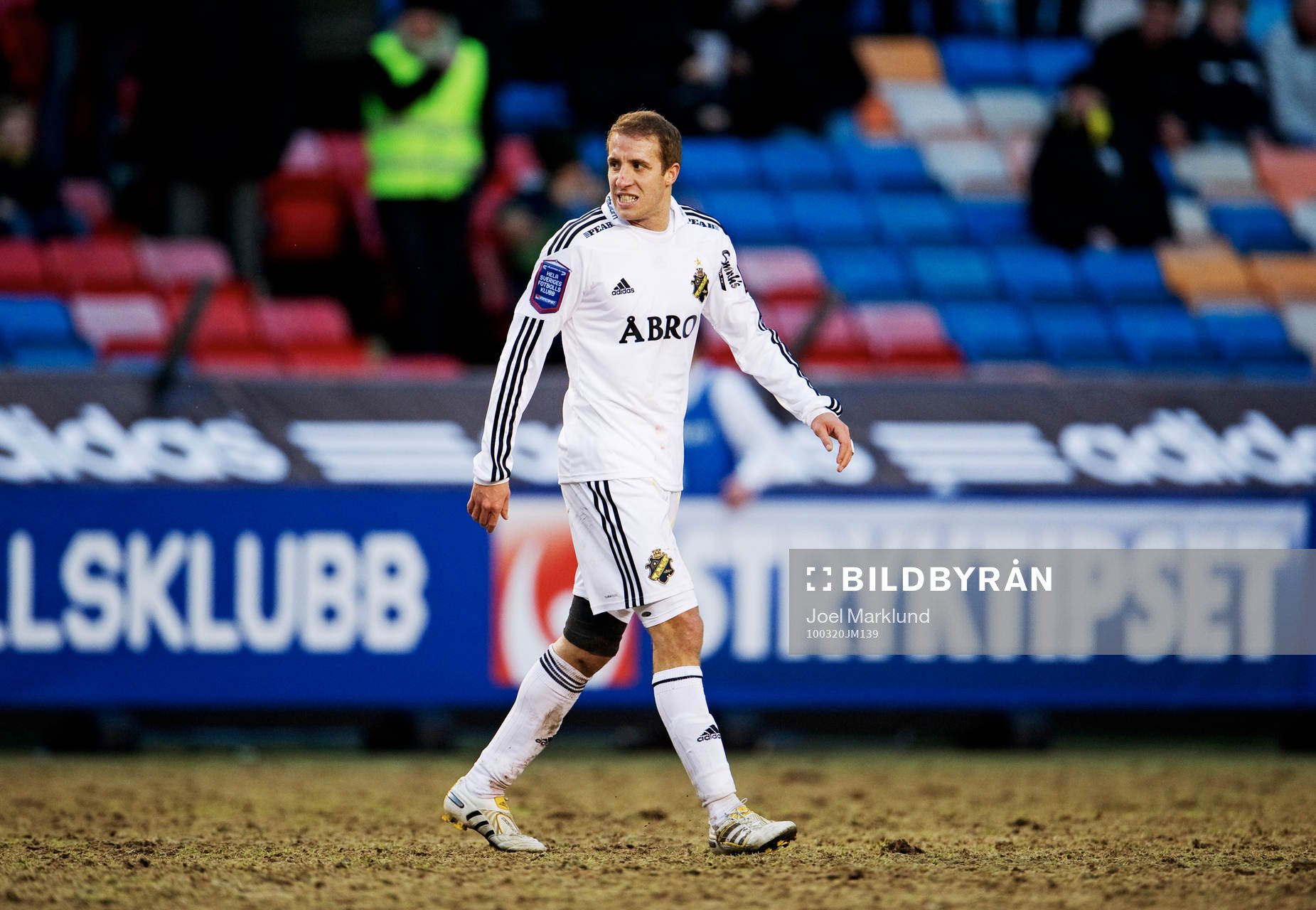 Kenny Pavey, AIK (Utvisad, Utvisning, Rött Kort)